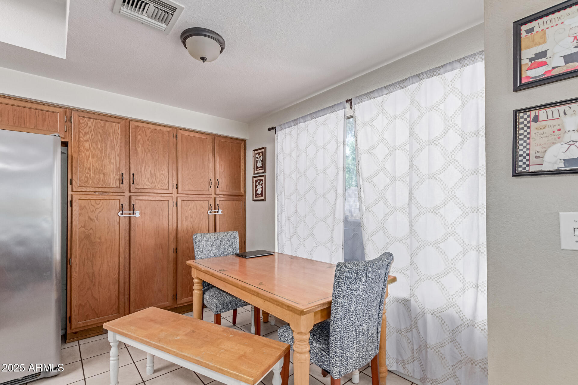 4302 E MOUNTAIN VISTA Drive