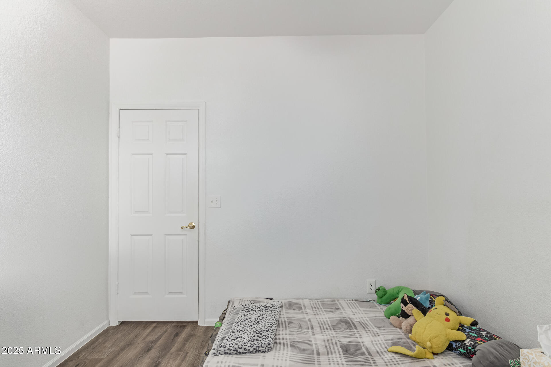 4302 E MOUNTAIN VISTA Drive