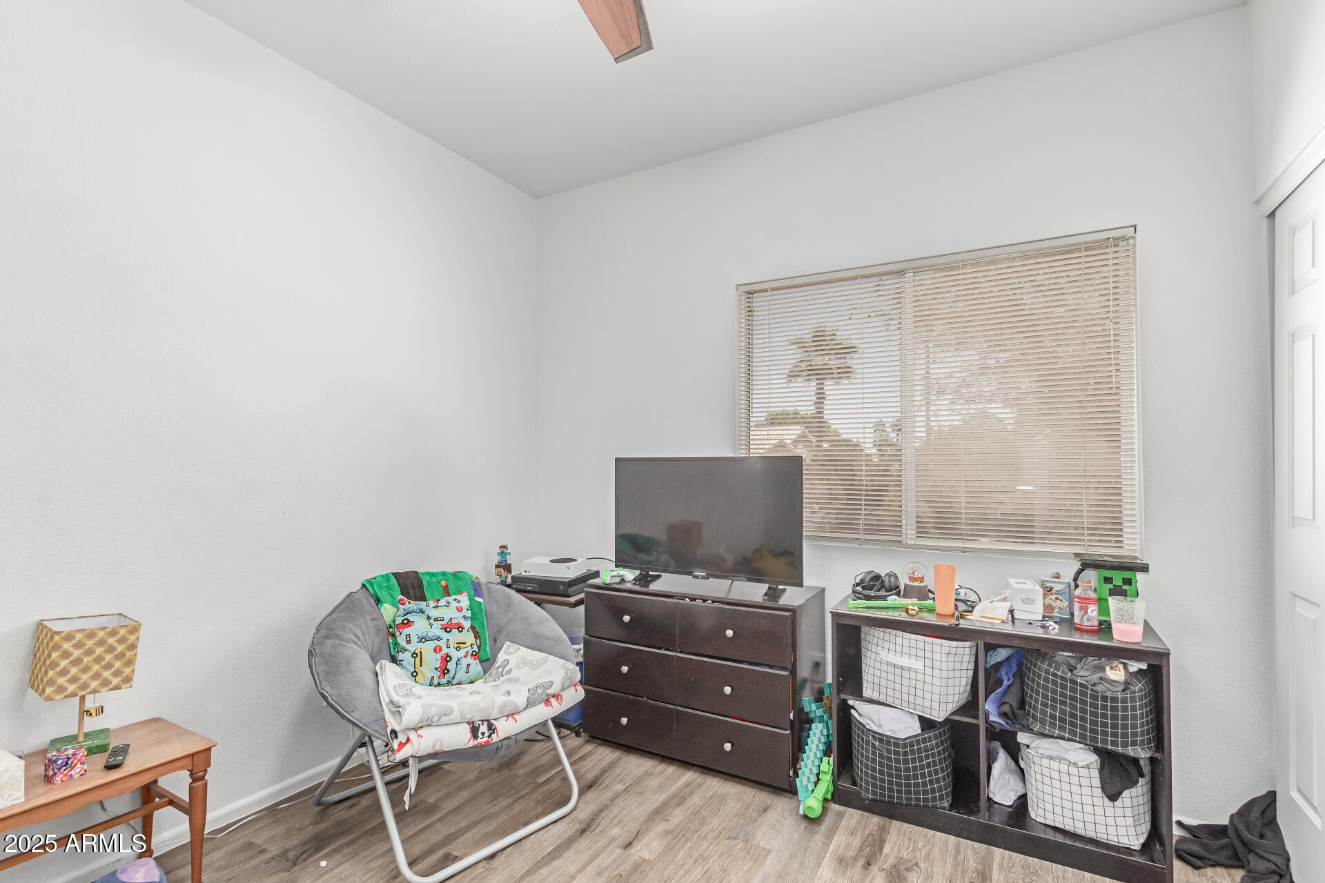 4302 E MOUNTAIN VISTA Drive