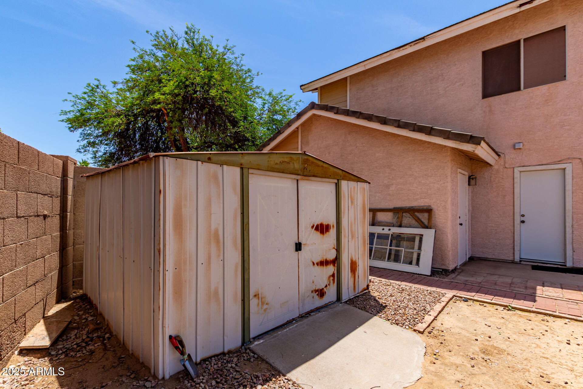 4302 E MOUNTAIN VISTA Drive