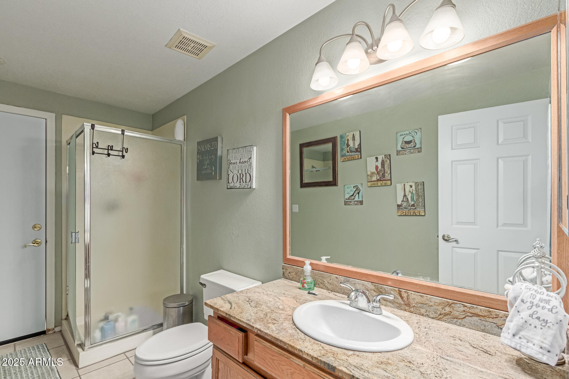 4302 E MOUNTAIN VISTA Drive