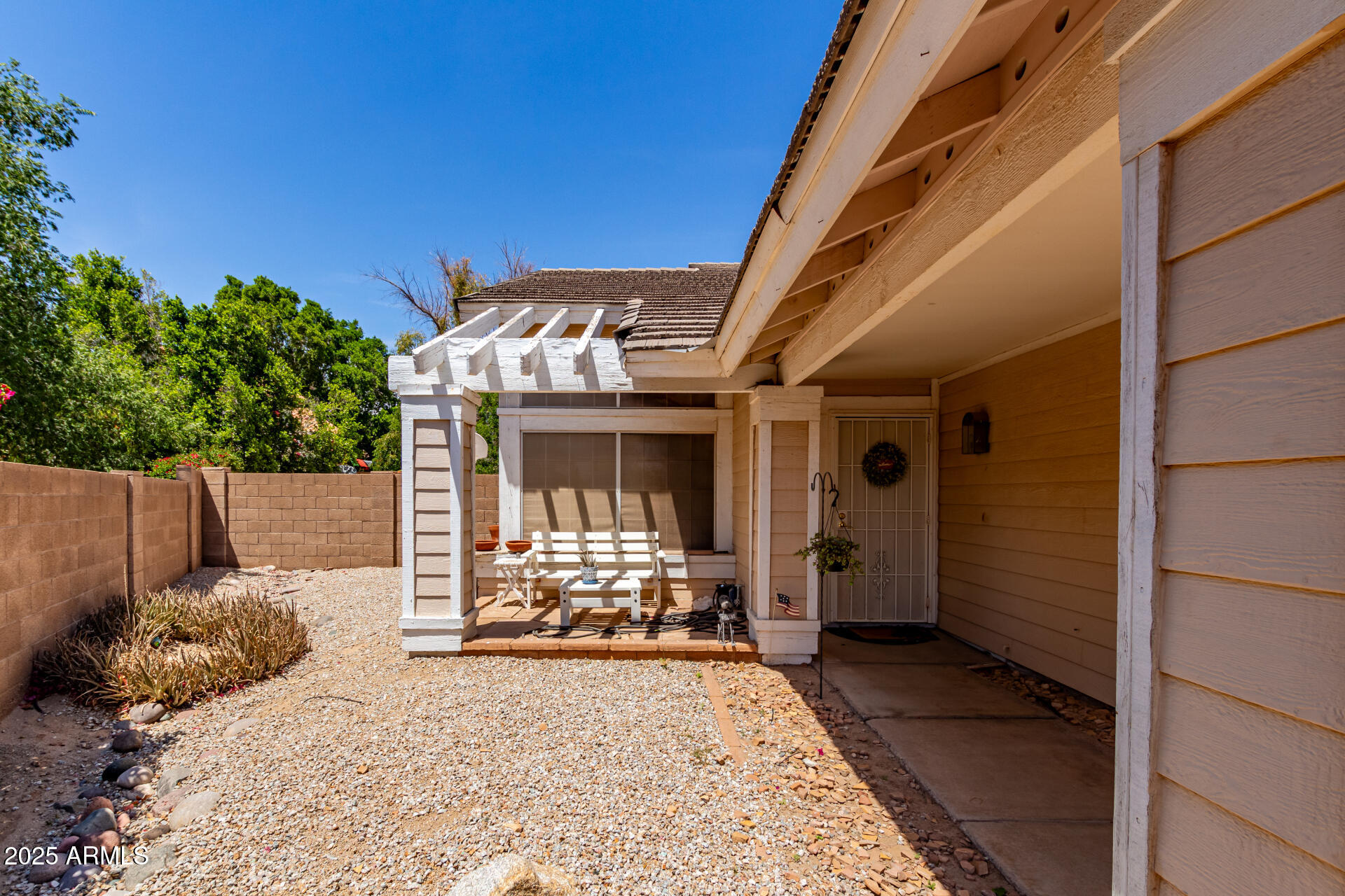 4302 E MOUNTAIN VISTA Drive