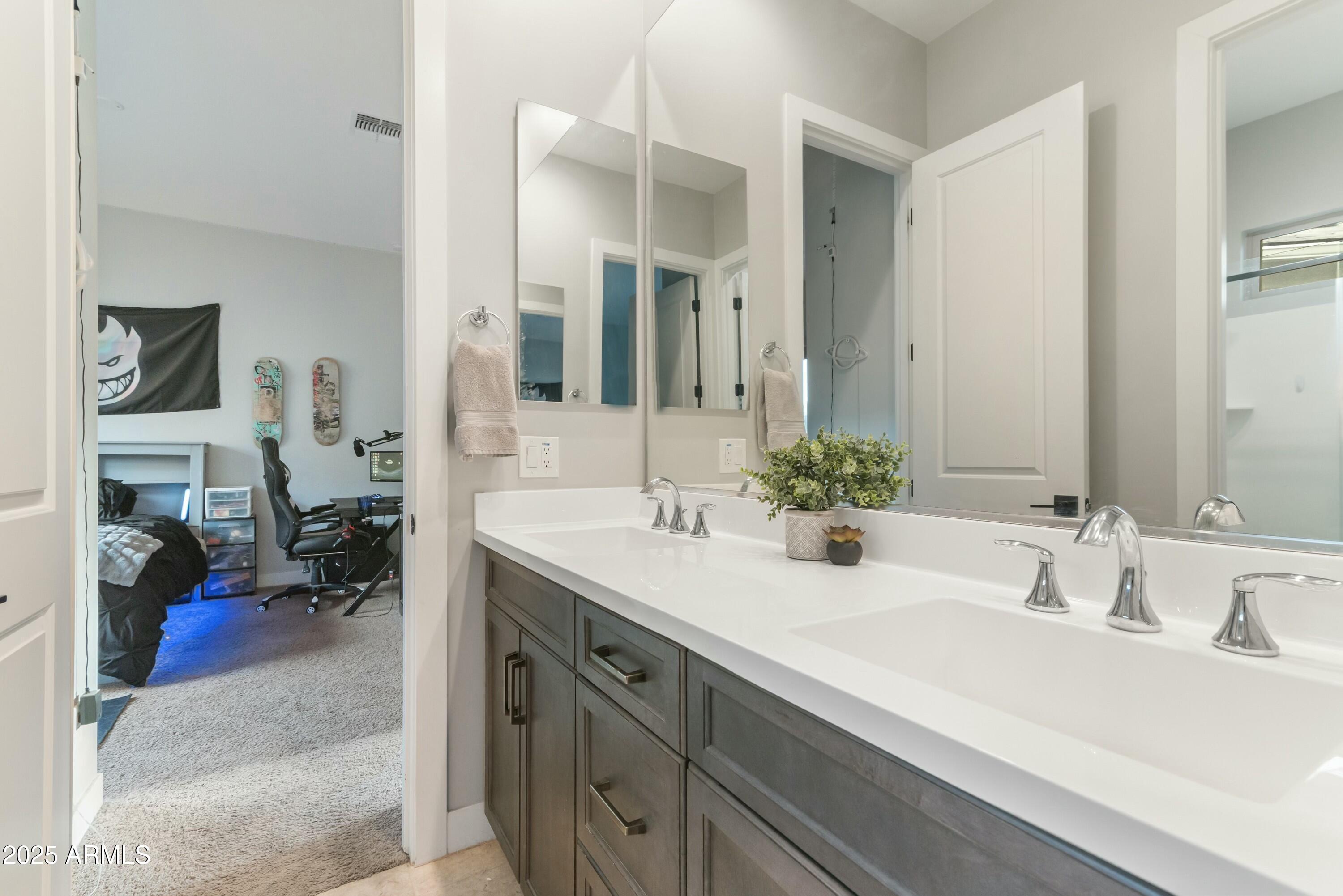 23145 E VIA LAS BRISAS