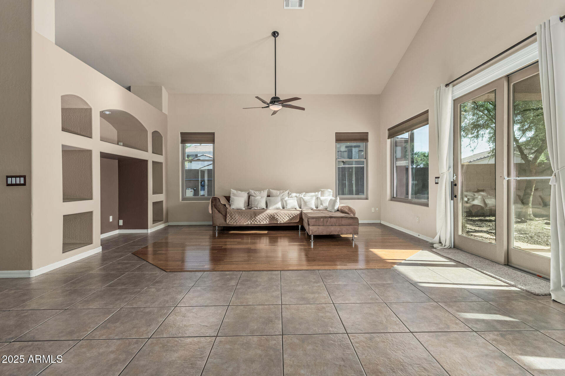 5752 S CROSSBOW Place