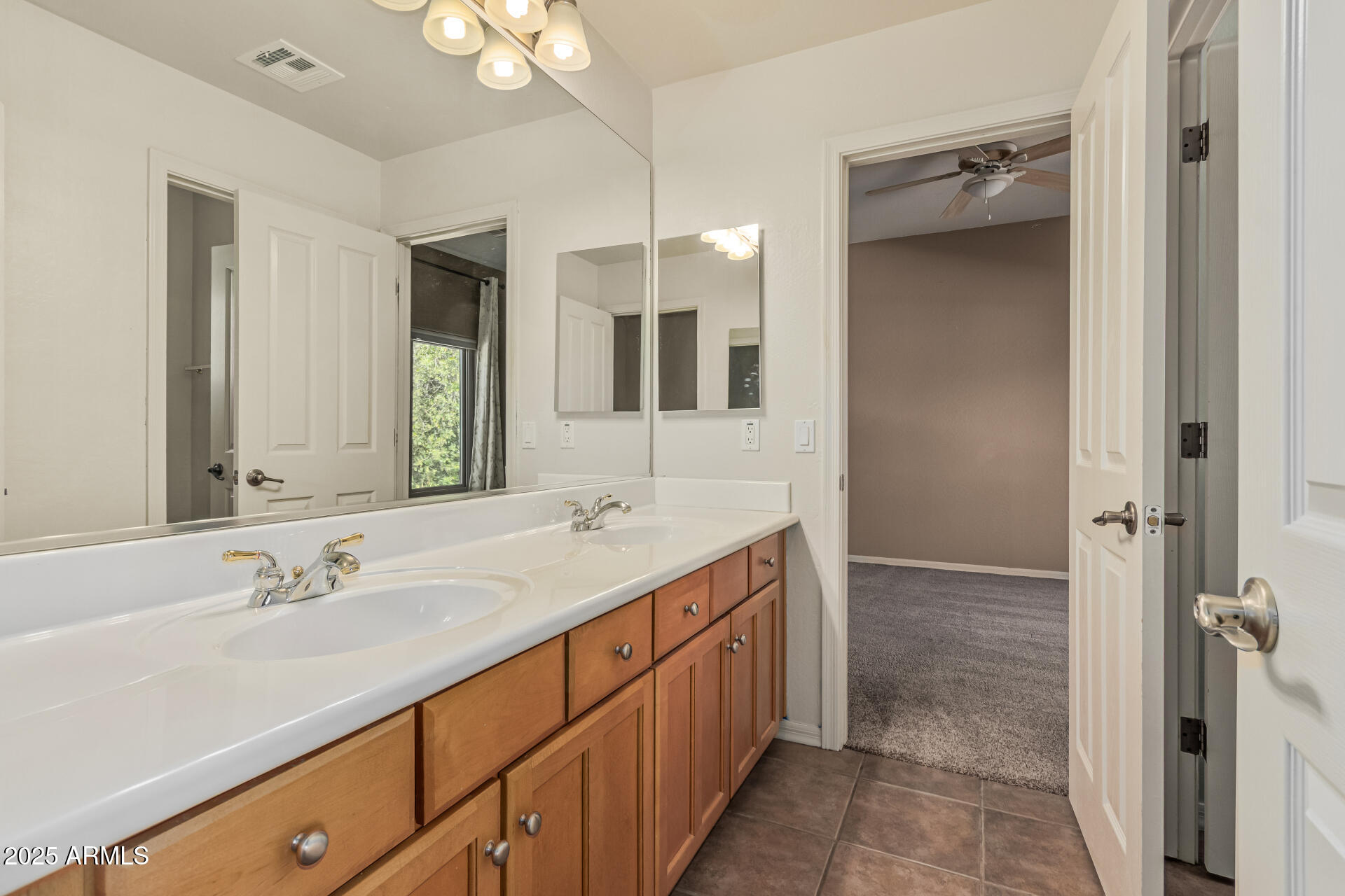 5752 S CROSSBOW Place