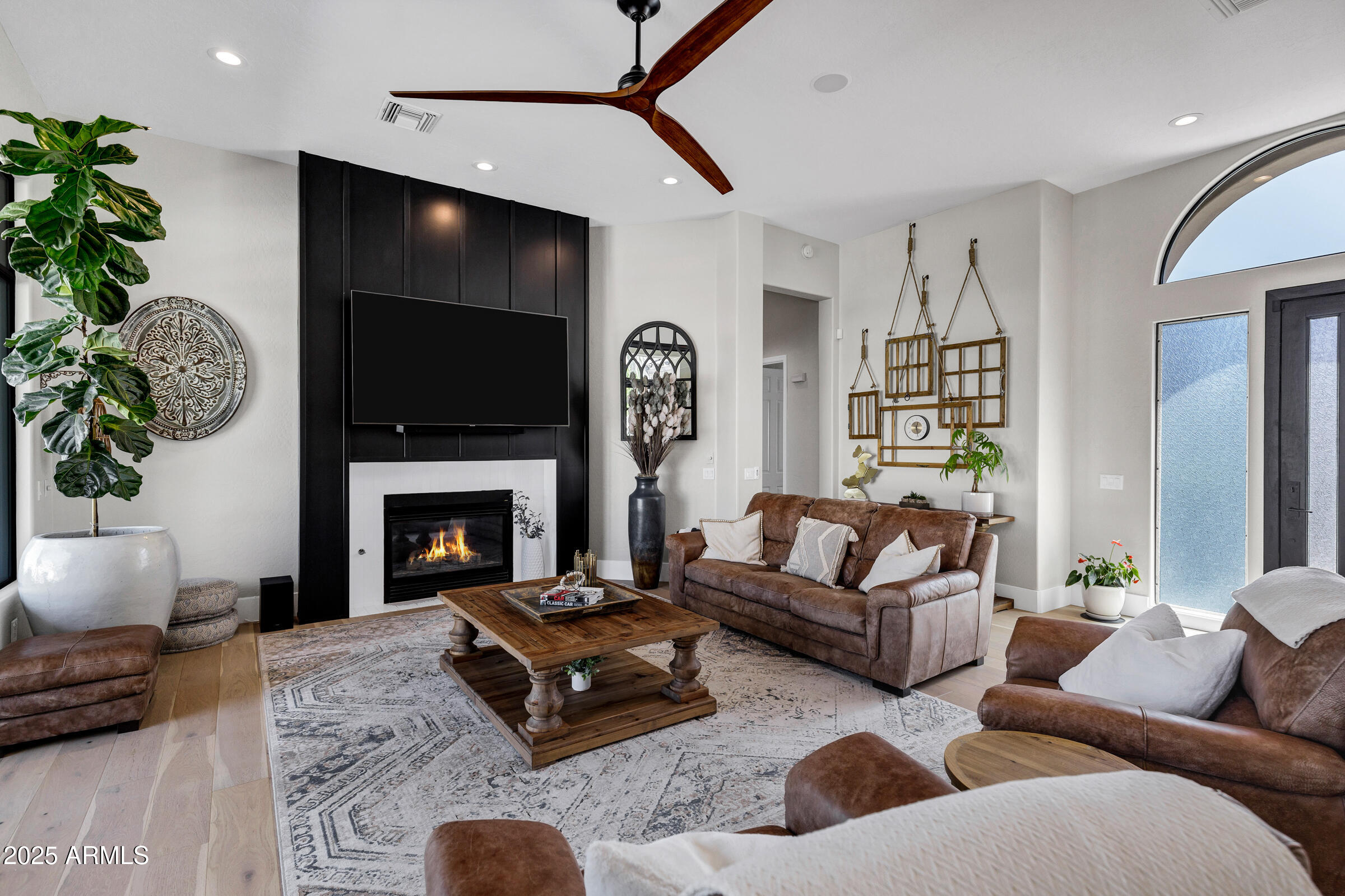 1782 W LYNX Way