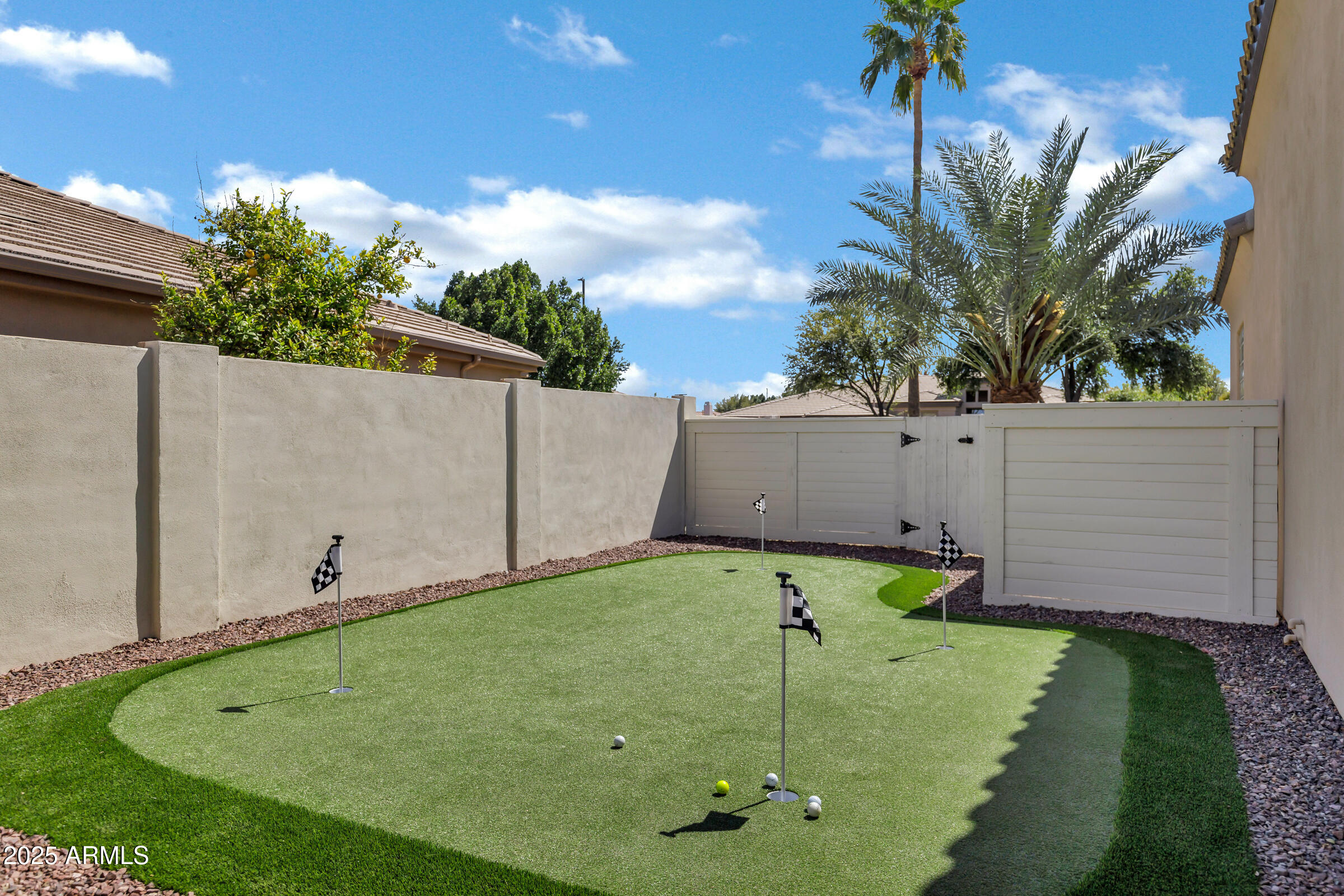 1782 W LYNX Way