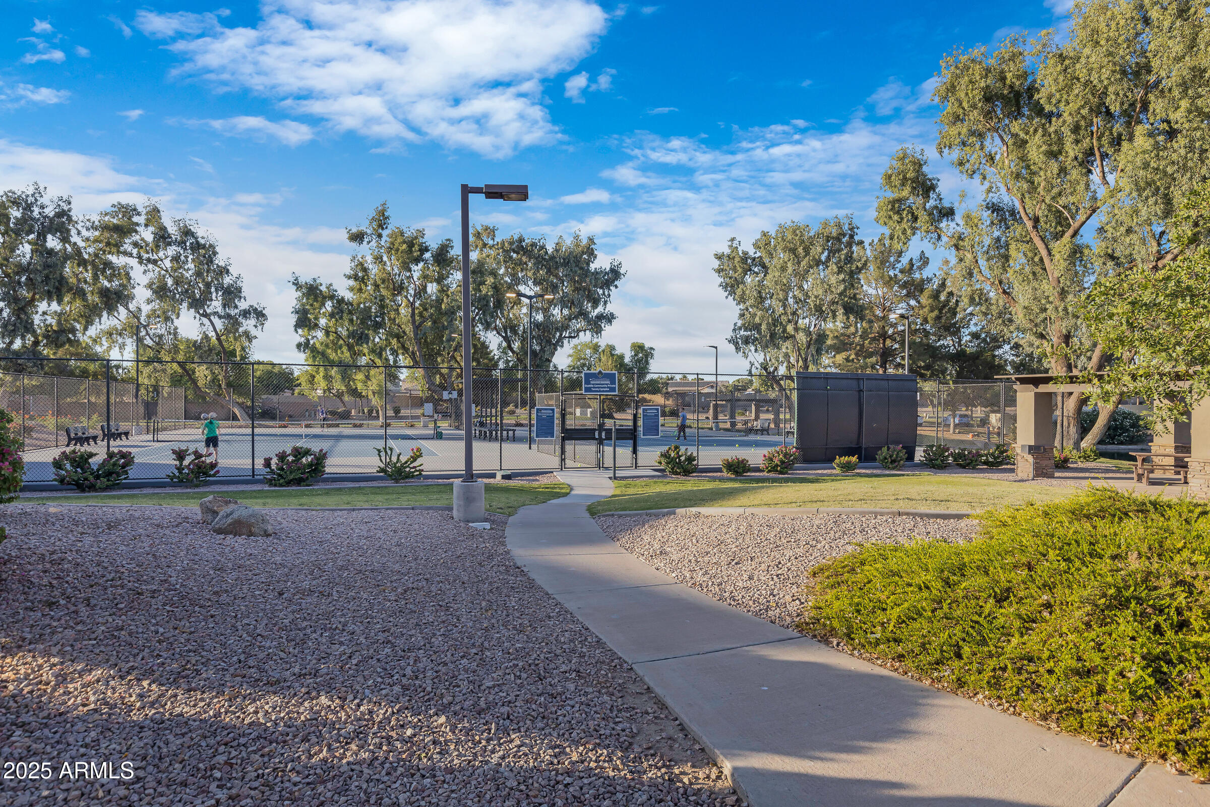 1782 W LYNX Way