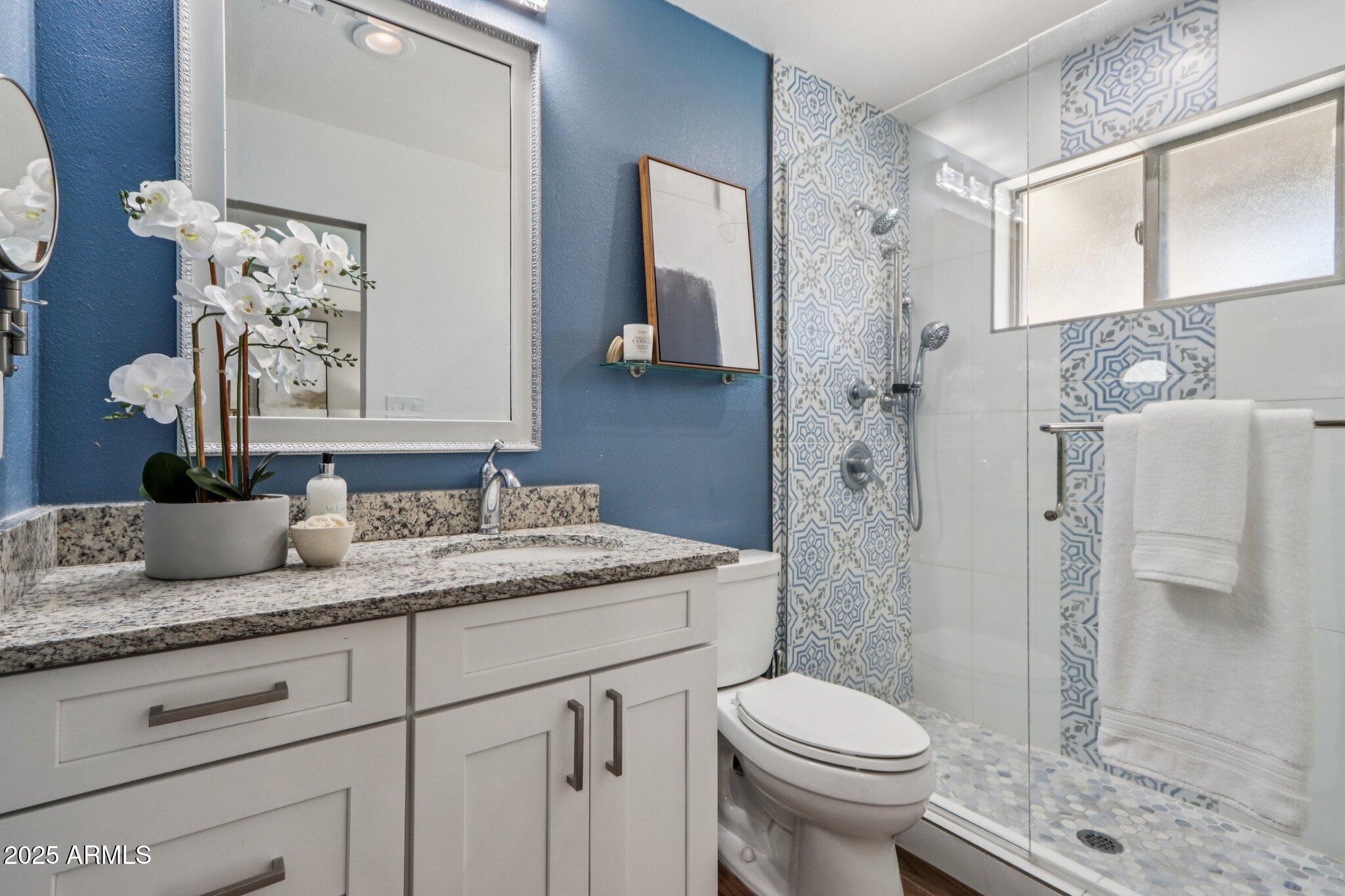 3830 E DESERT COVE Avenue