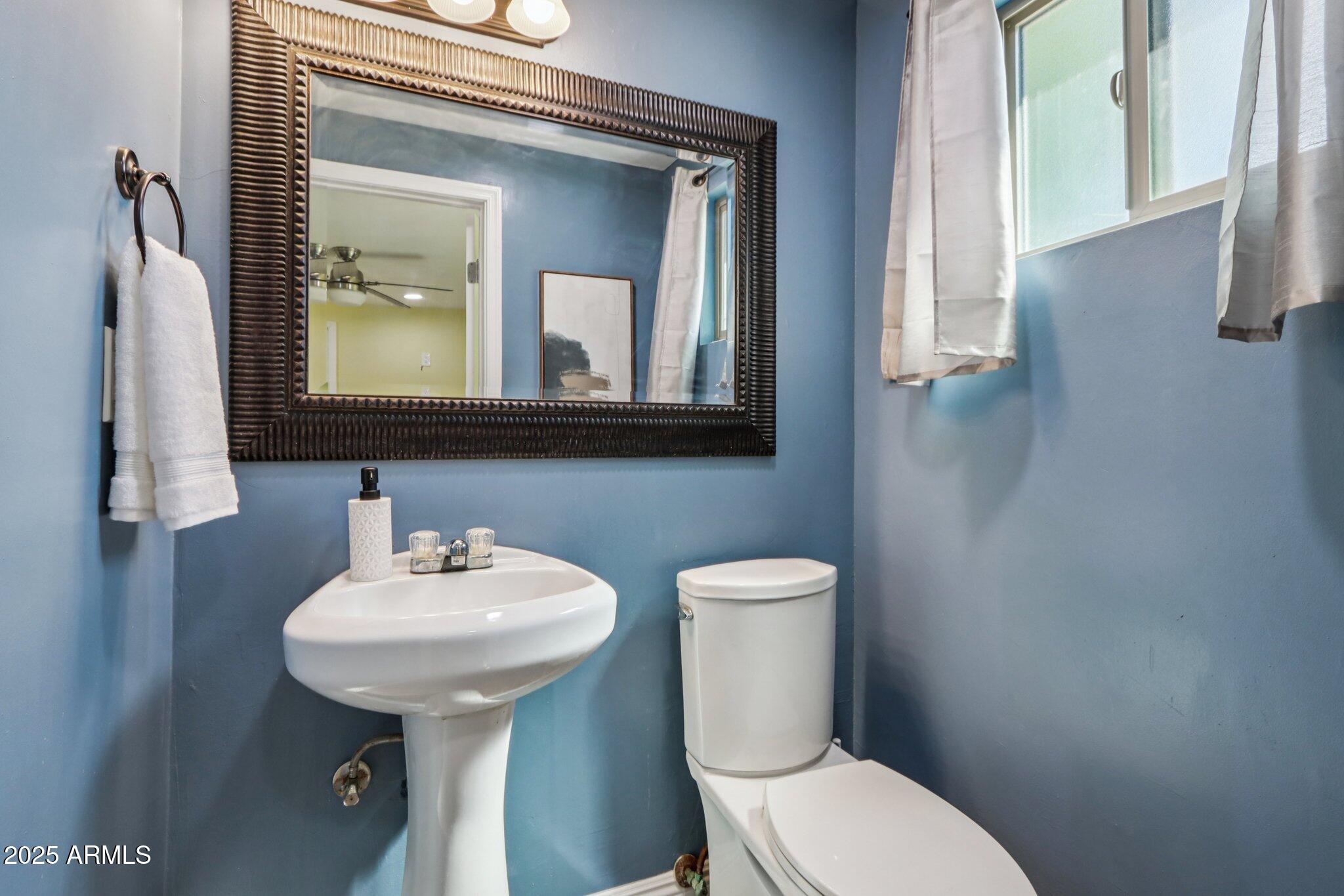 3830 E DESERT COVE Avenue