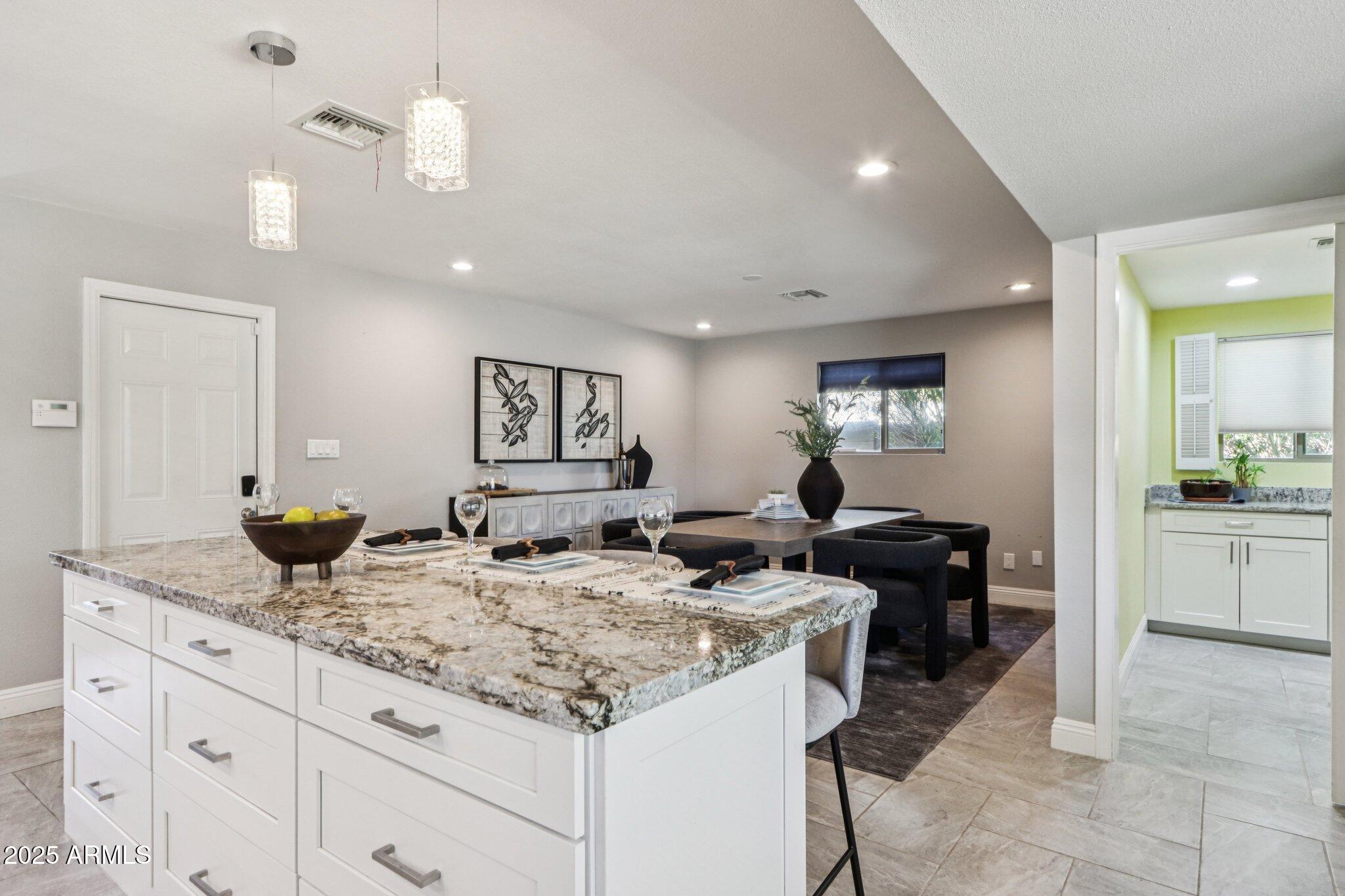 3830 E DESERT COVE Avenue