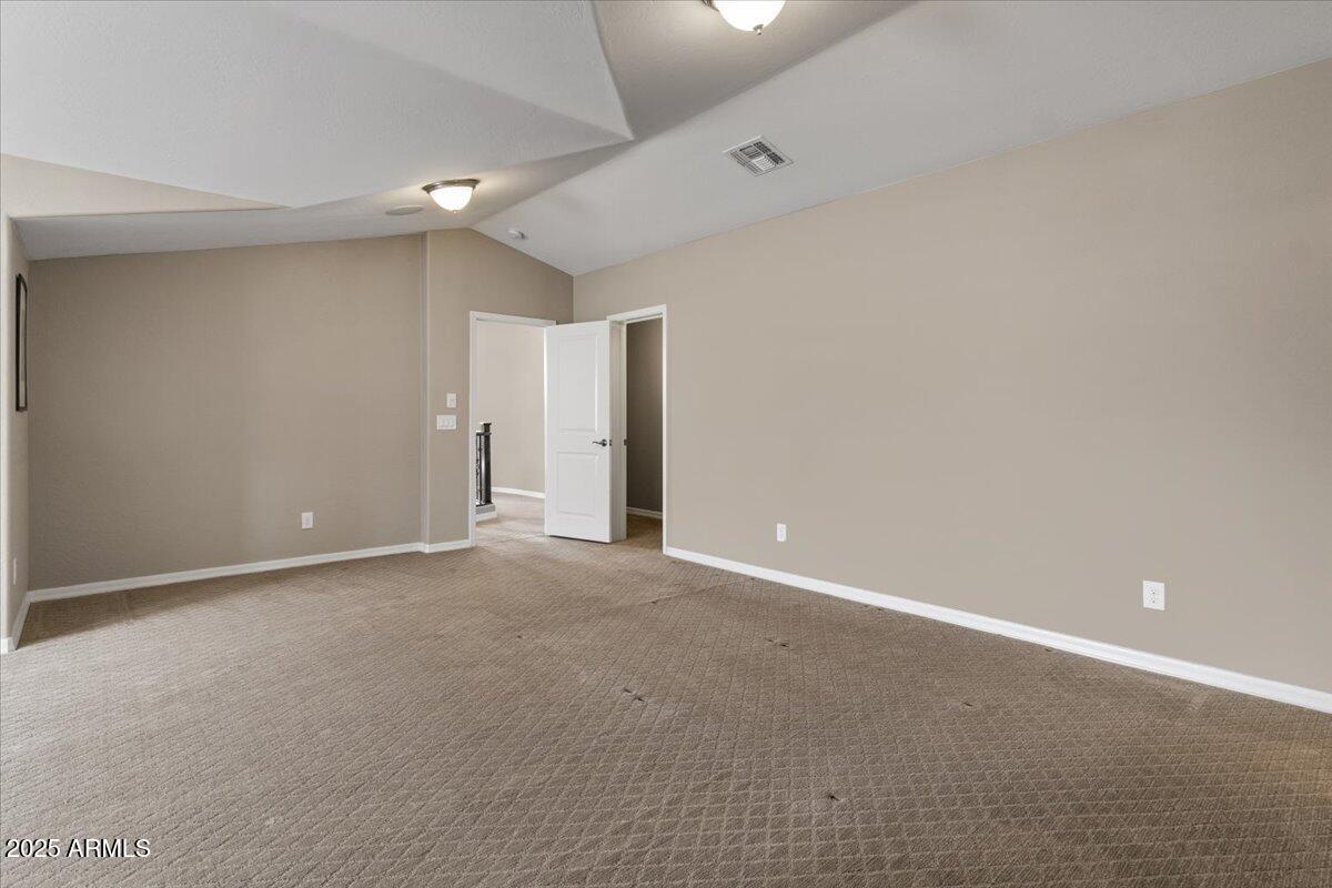 2926 E MINNEZONA Avenue