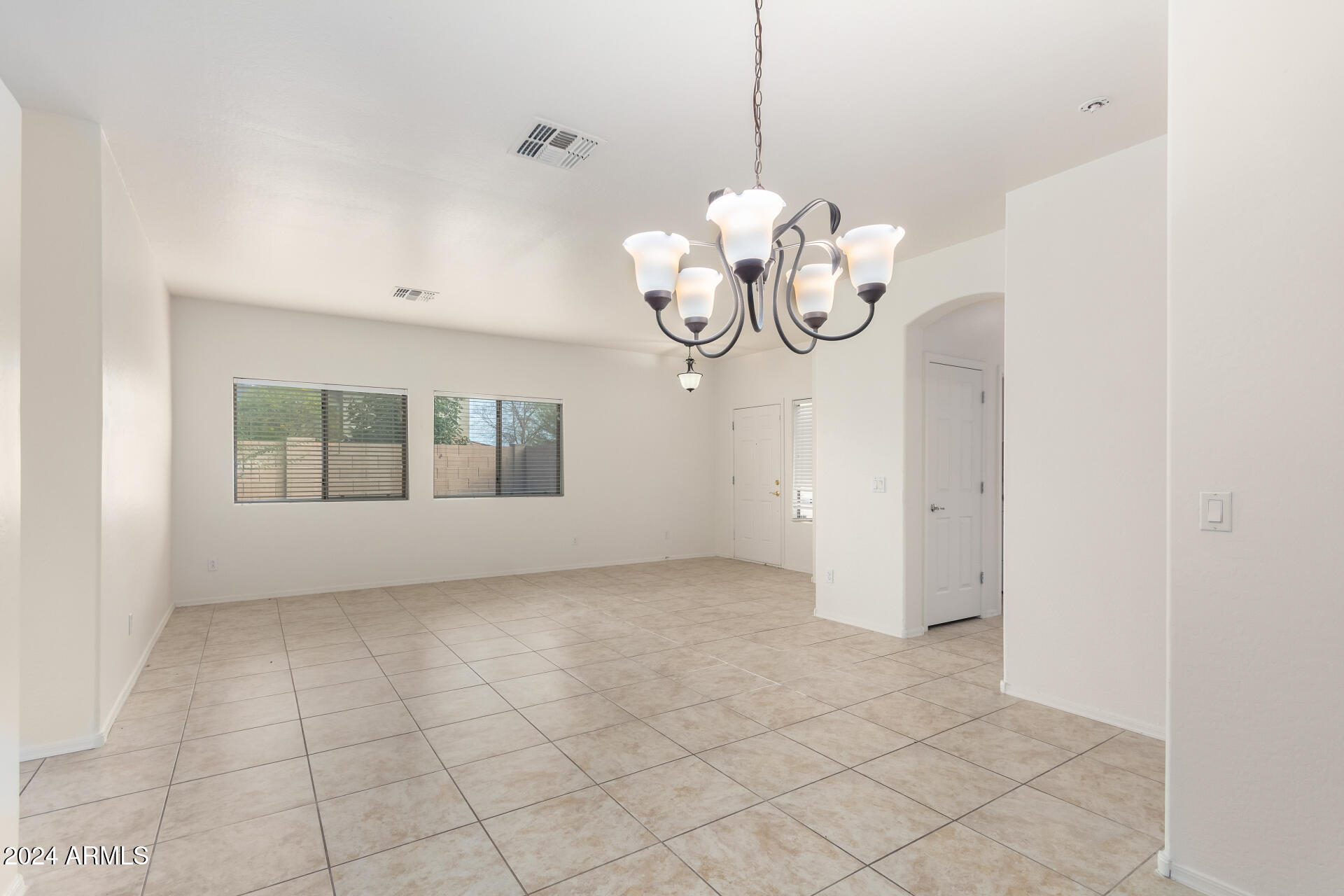 1684 E SILVER REEF Drive