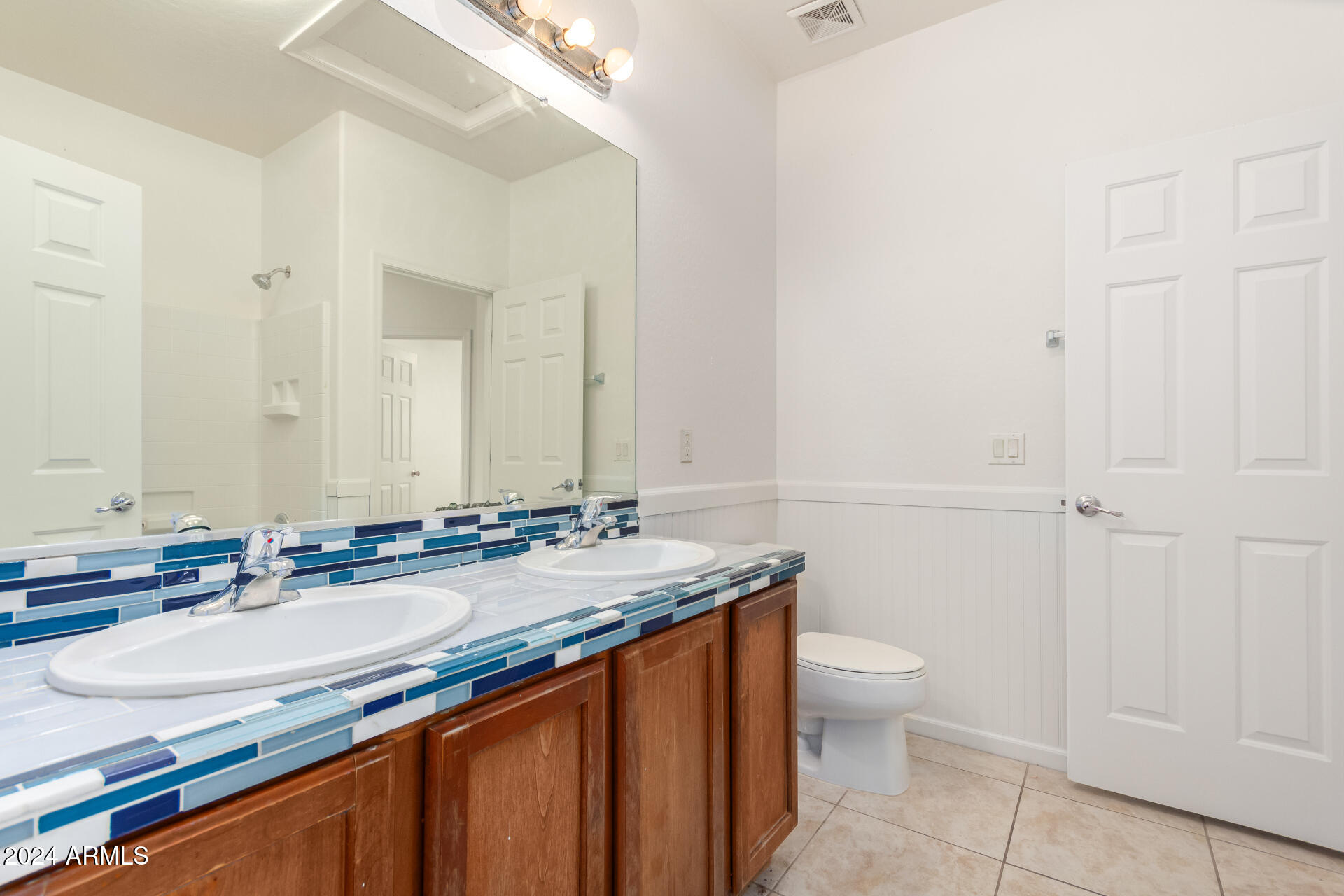 1684 E SILVER REEF Drive