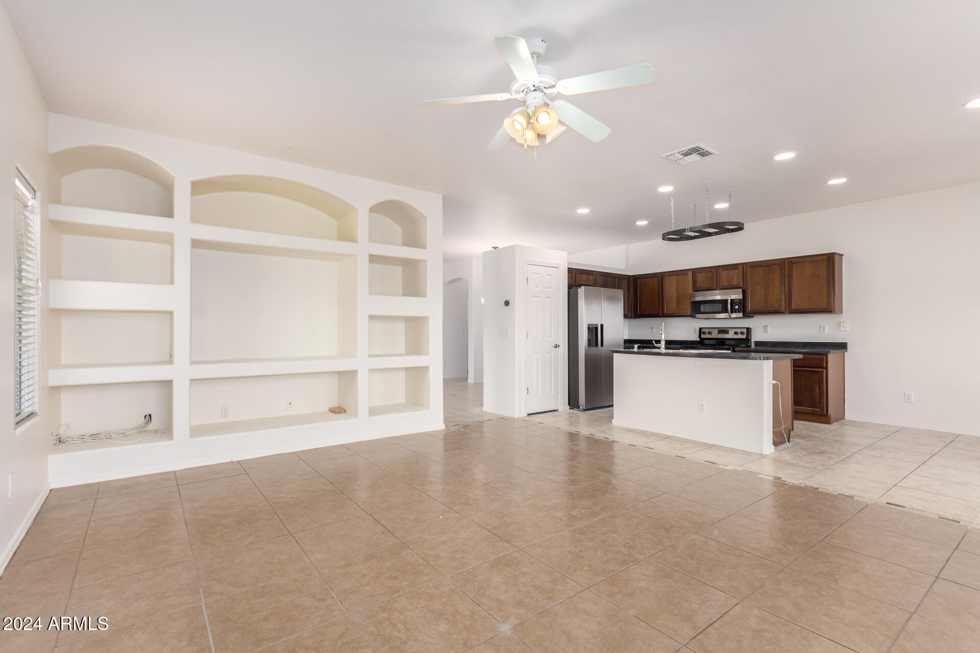 1684 E SILVER REEF Drive