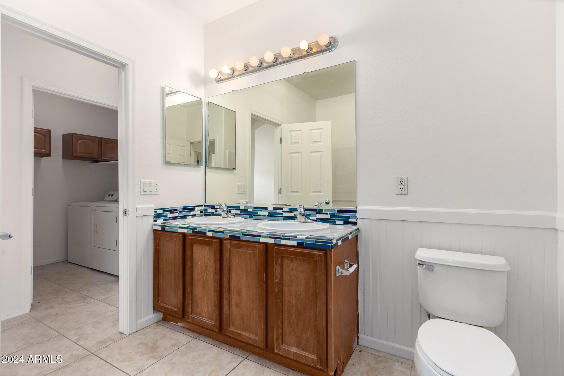 1684 E SILVER REEF Drive