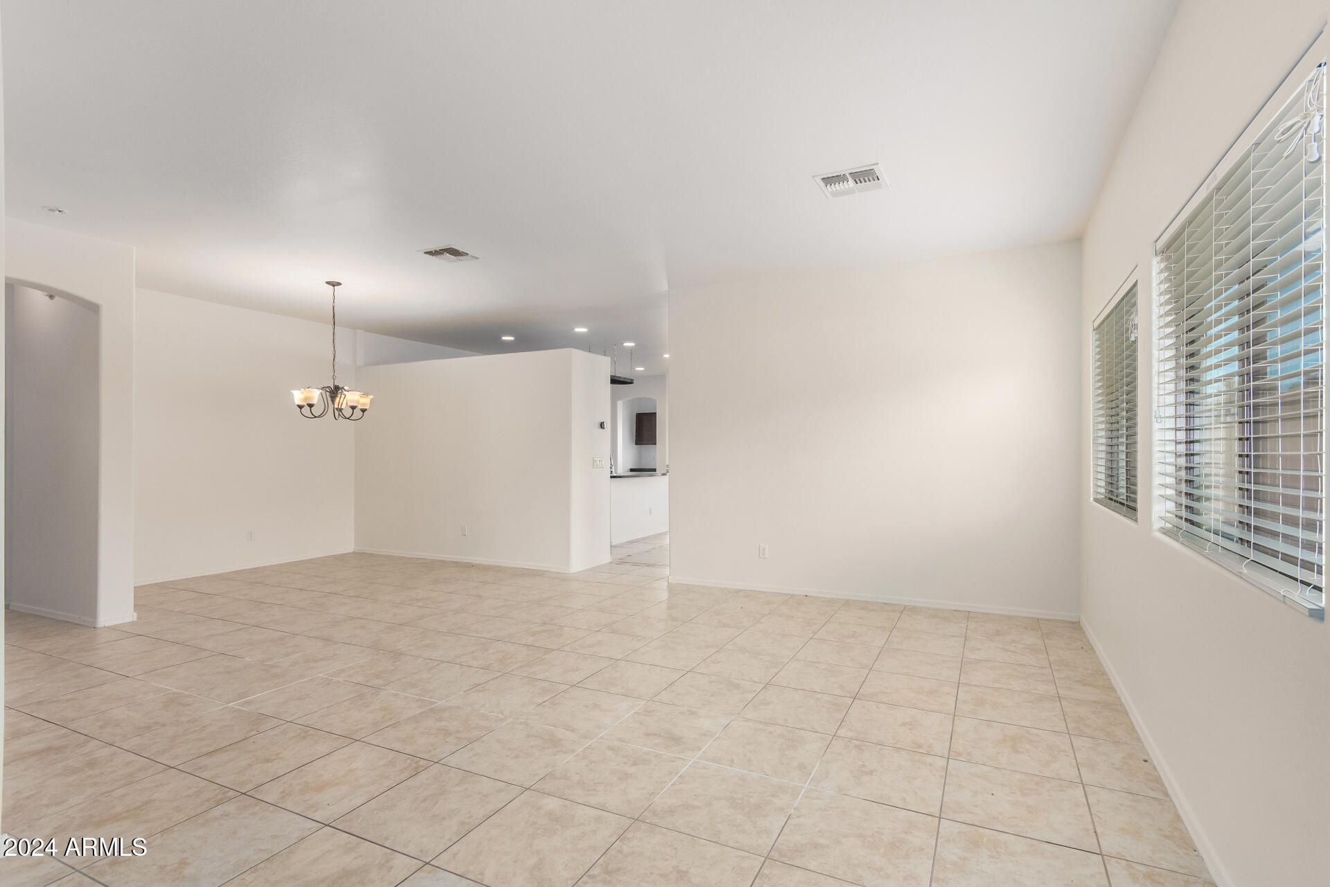 1684 E SILVER REEF Drive