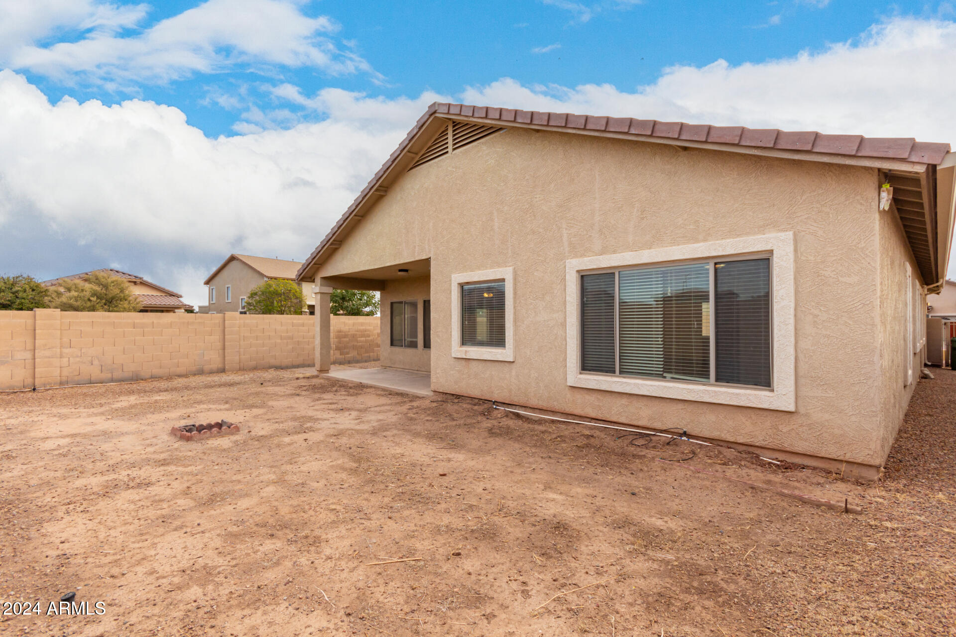 1684 E SILVER REEF Drive