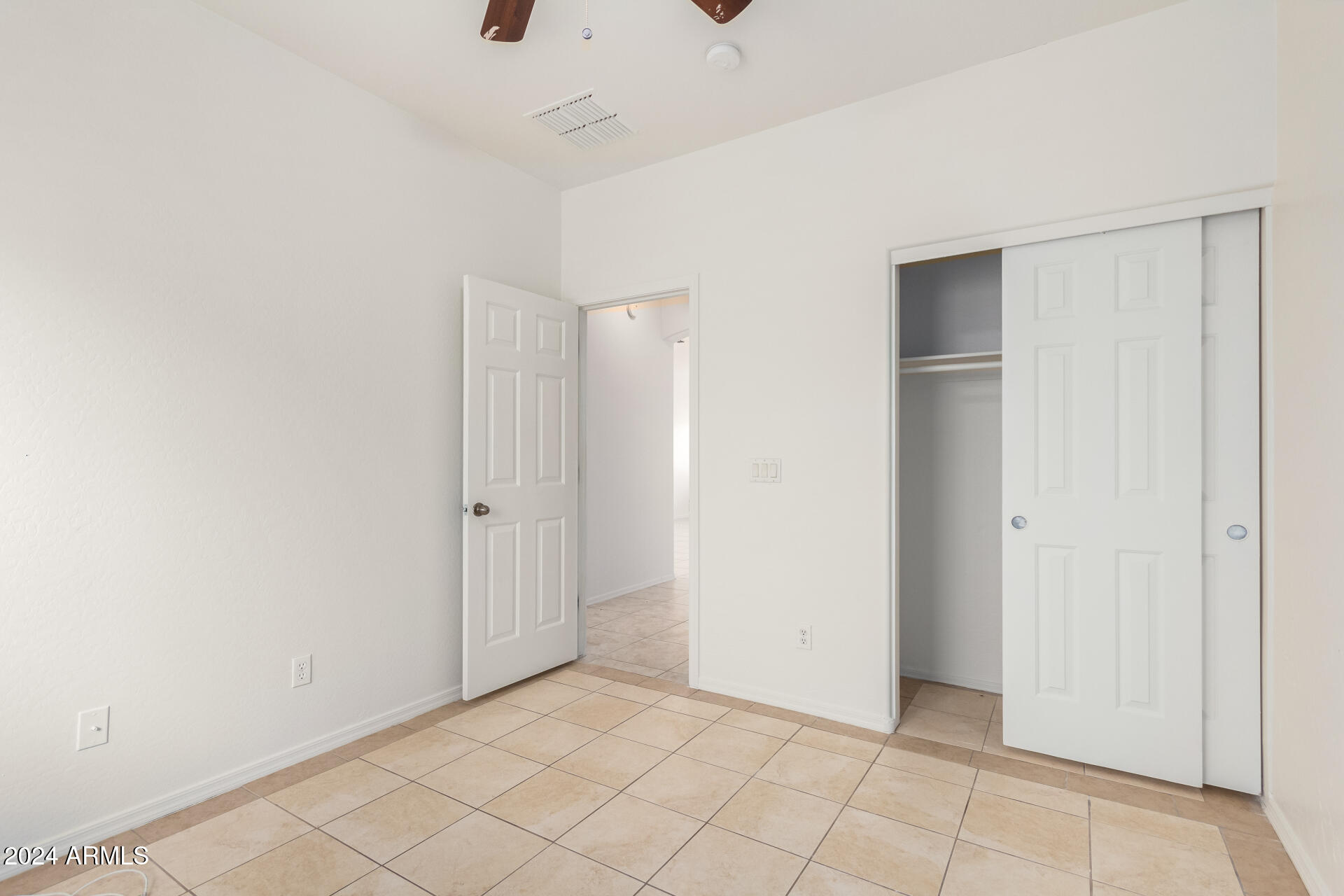 1684 E SILVER REEF Drive