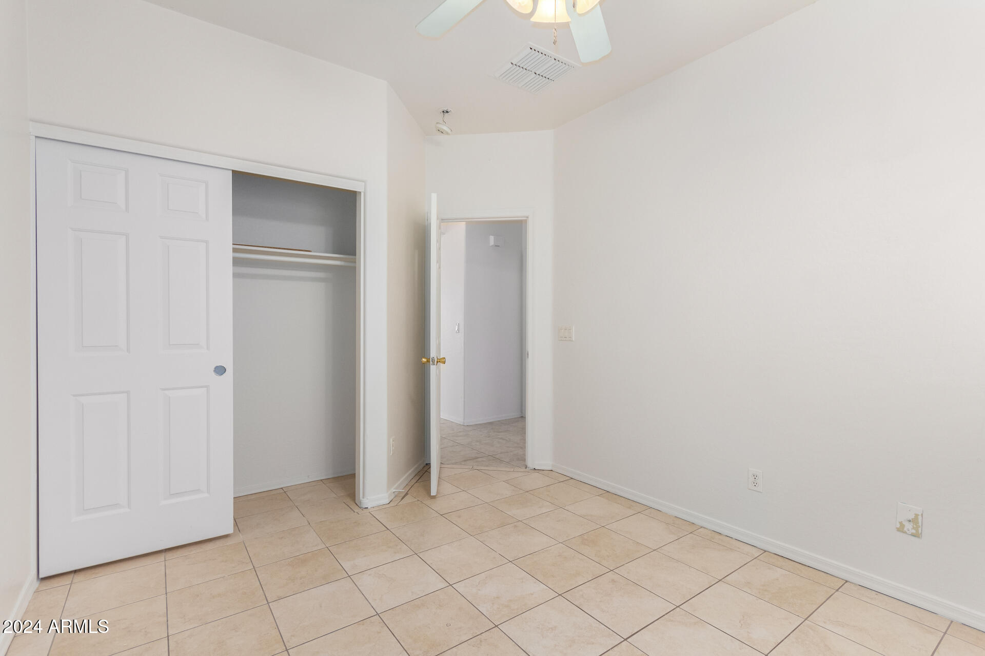 1684 E SILVER REEF Drive