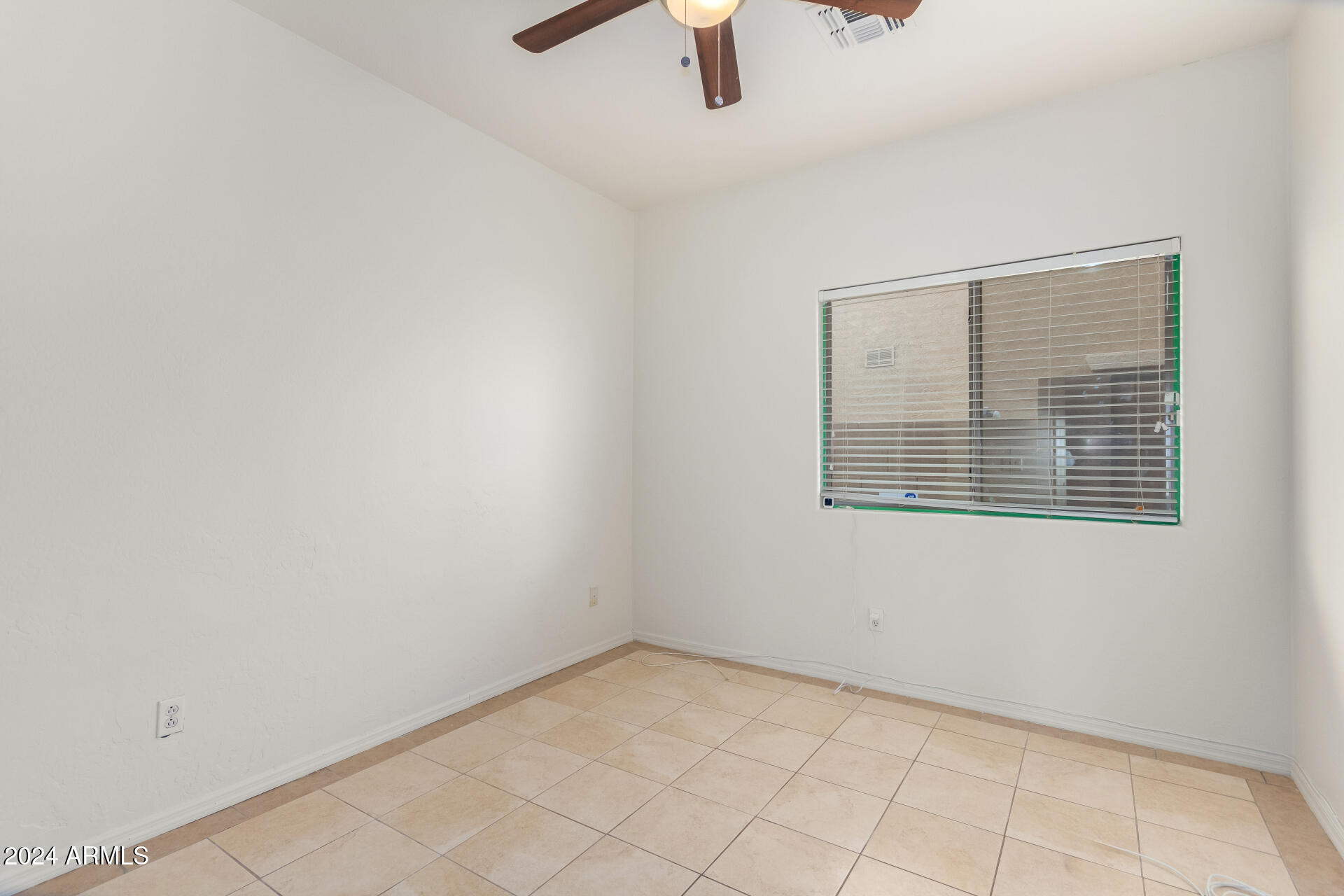 1684 E SILVER REEF Drive