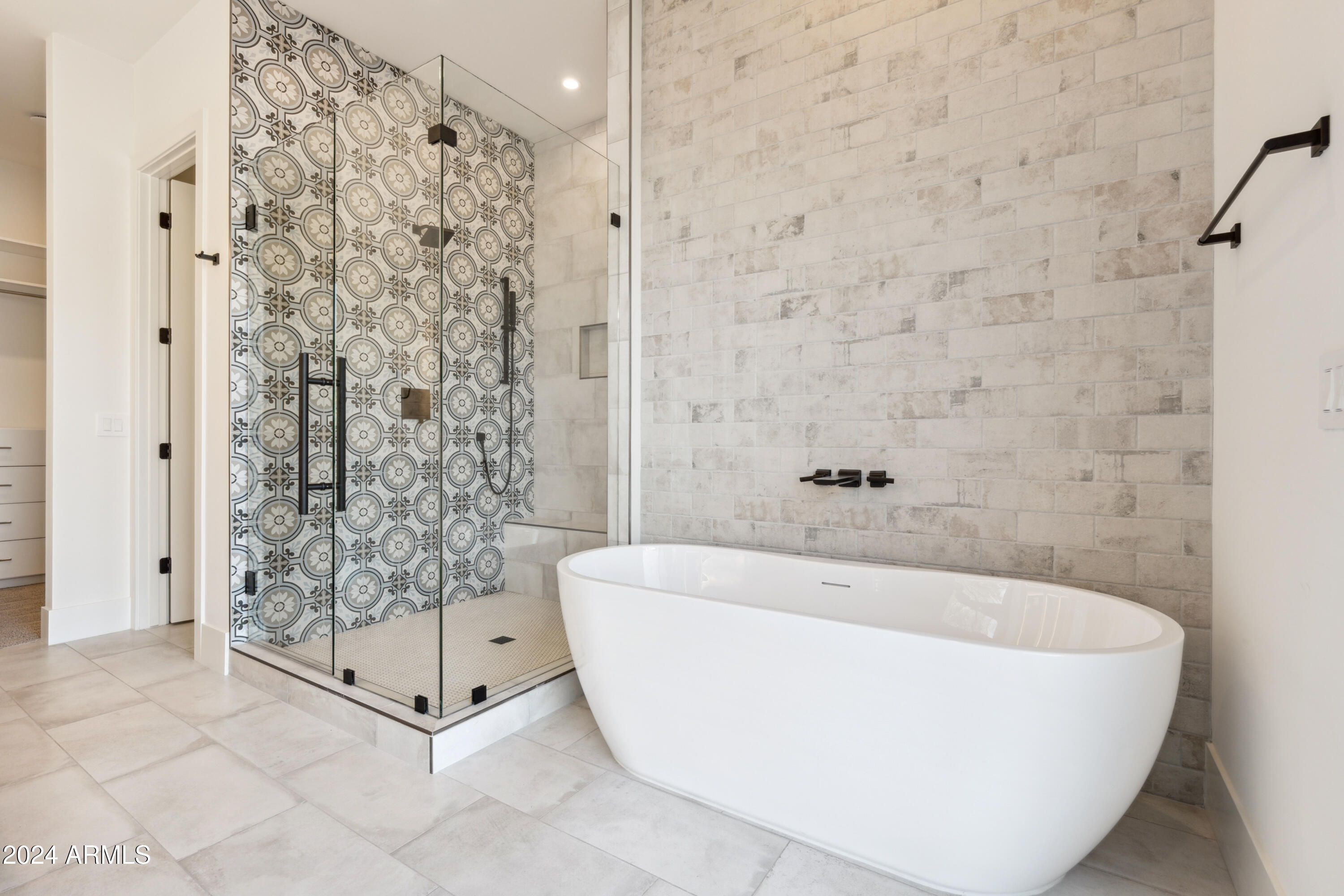 915 W ARDMORE Road, 11