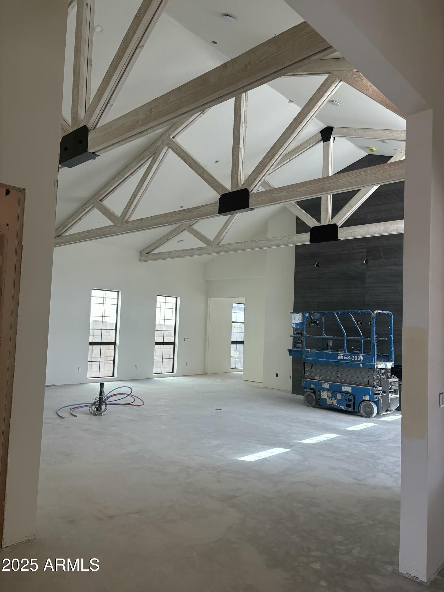 915 W ARDMORE Road, 11