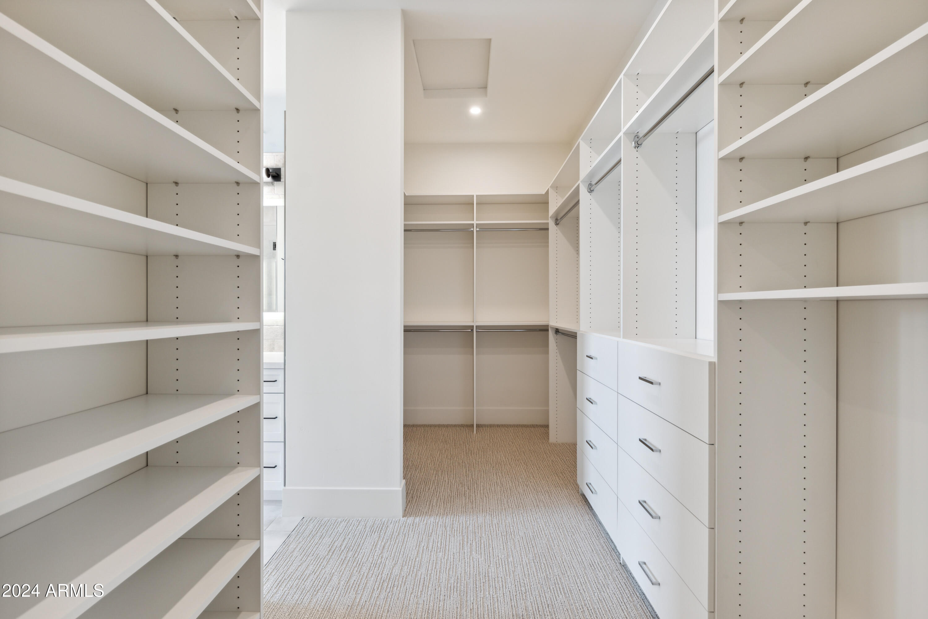 915 W ARDMORE Road, 11