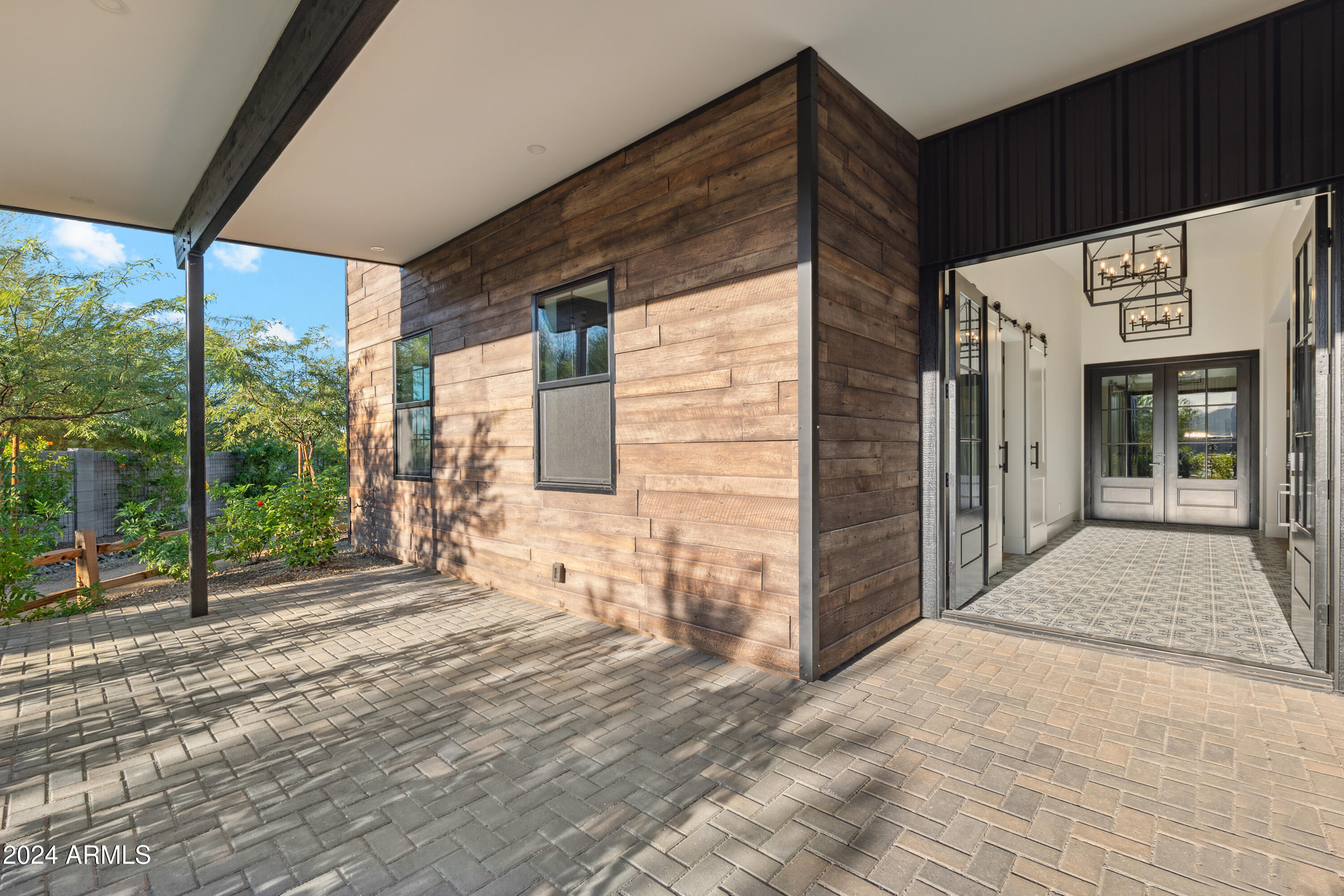 915 W ARDMORE Road, 11