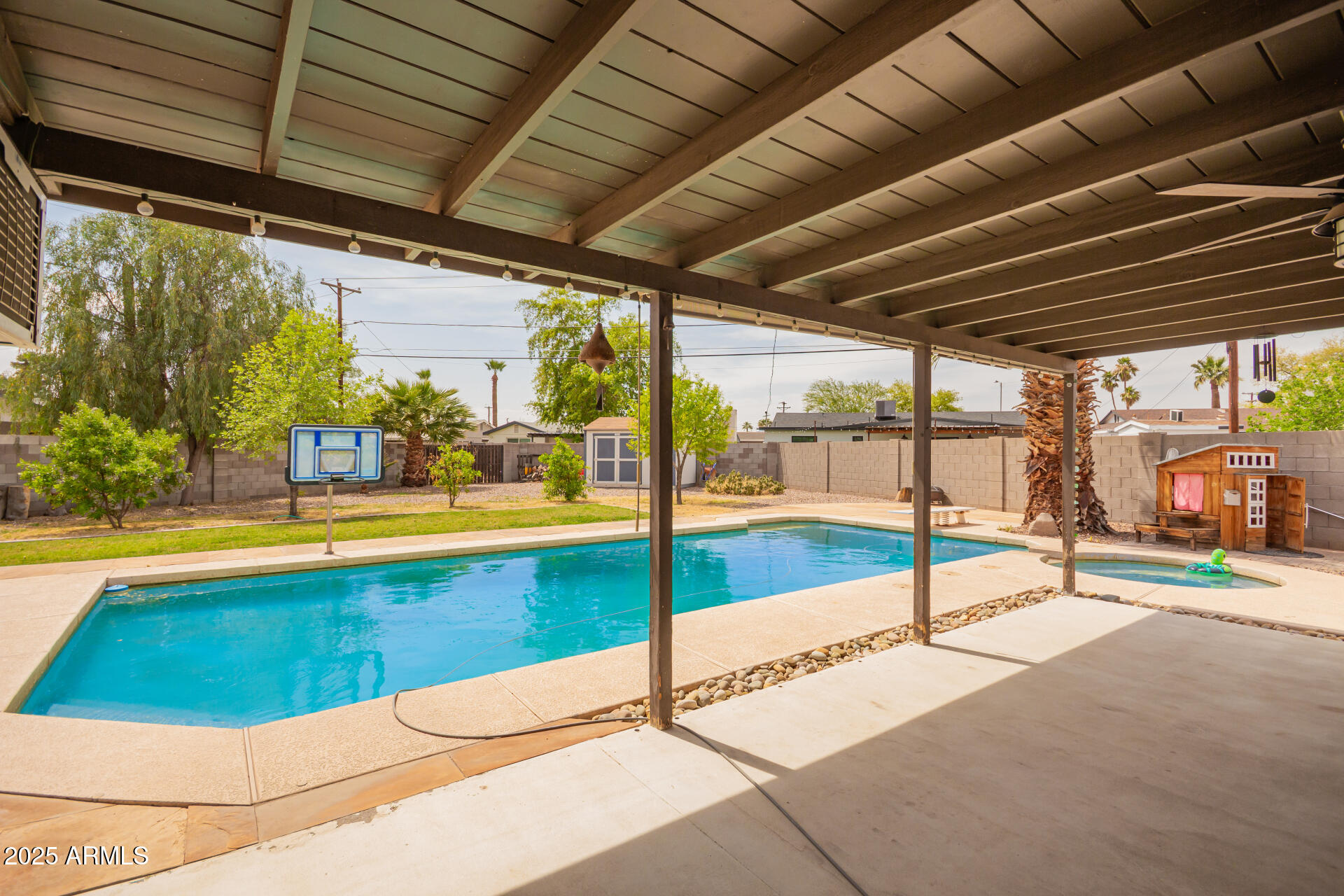 7417 E KIMSEY Lane