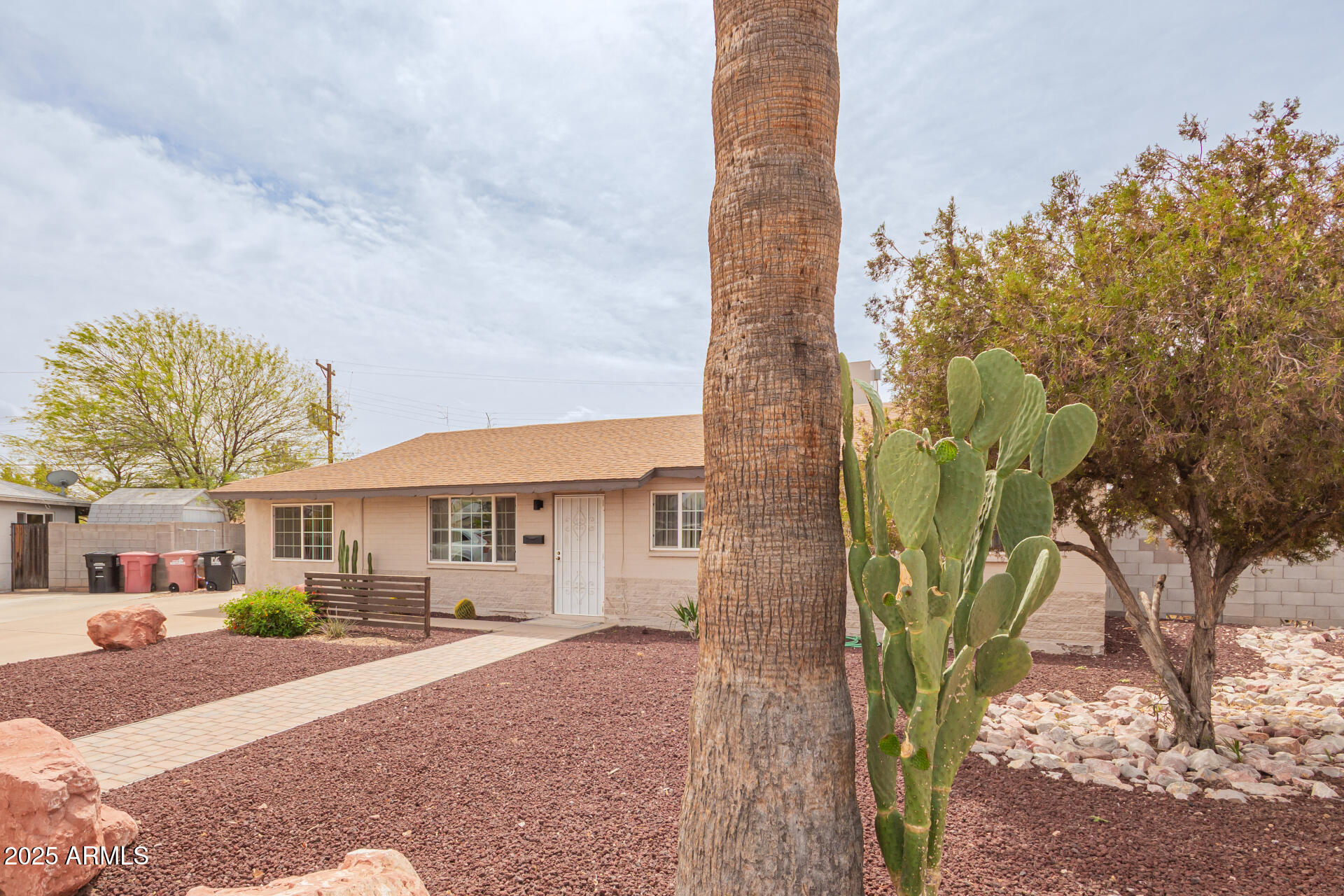 7417 E KIMSEY Lane