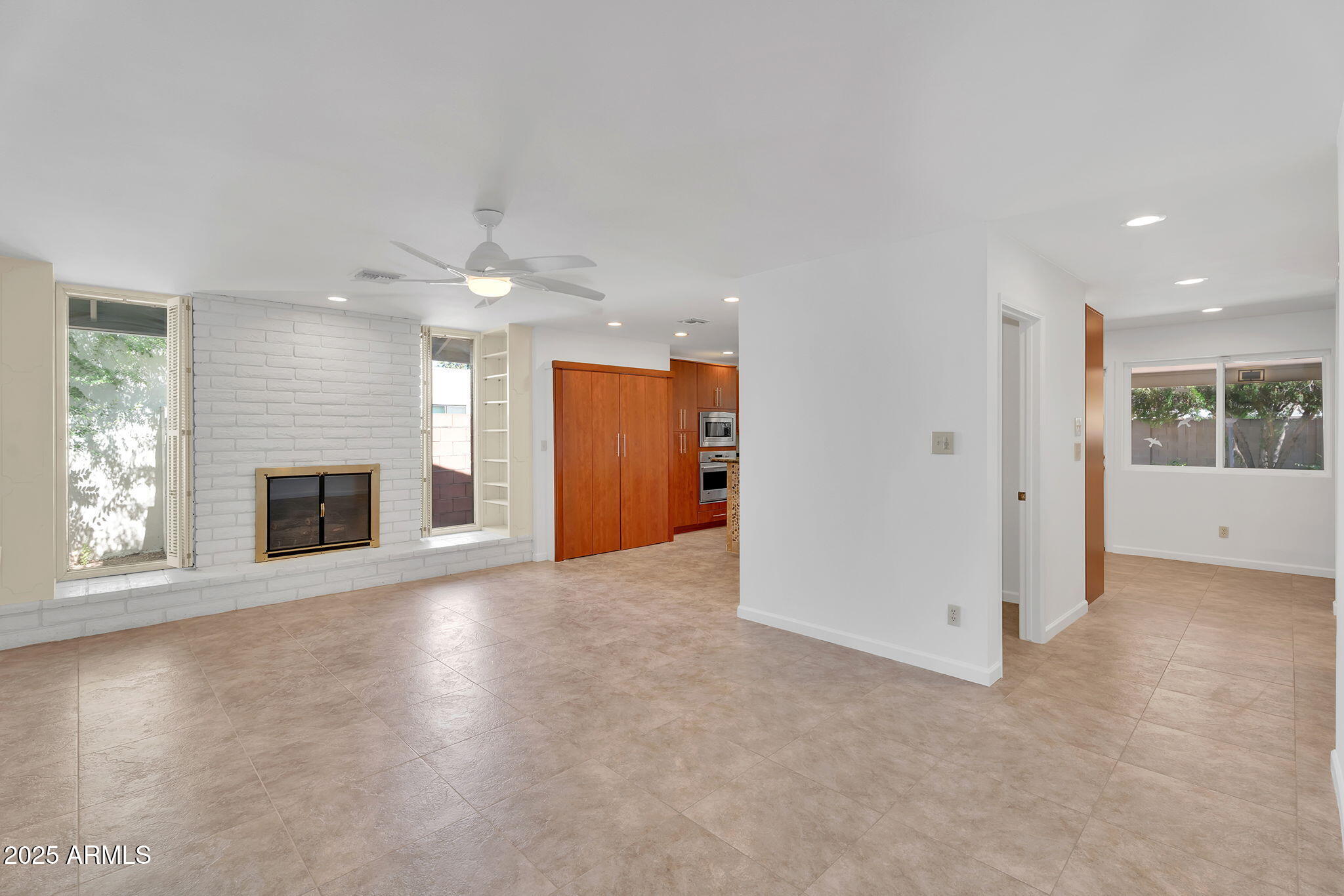 315 E MARLETTE Avenue