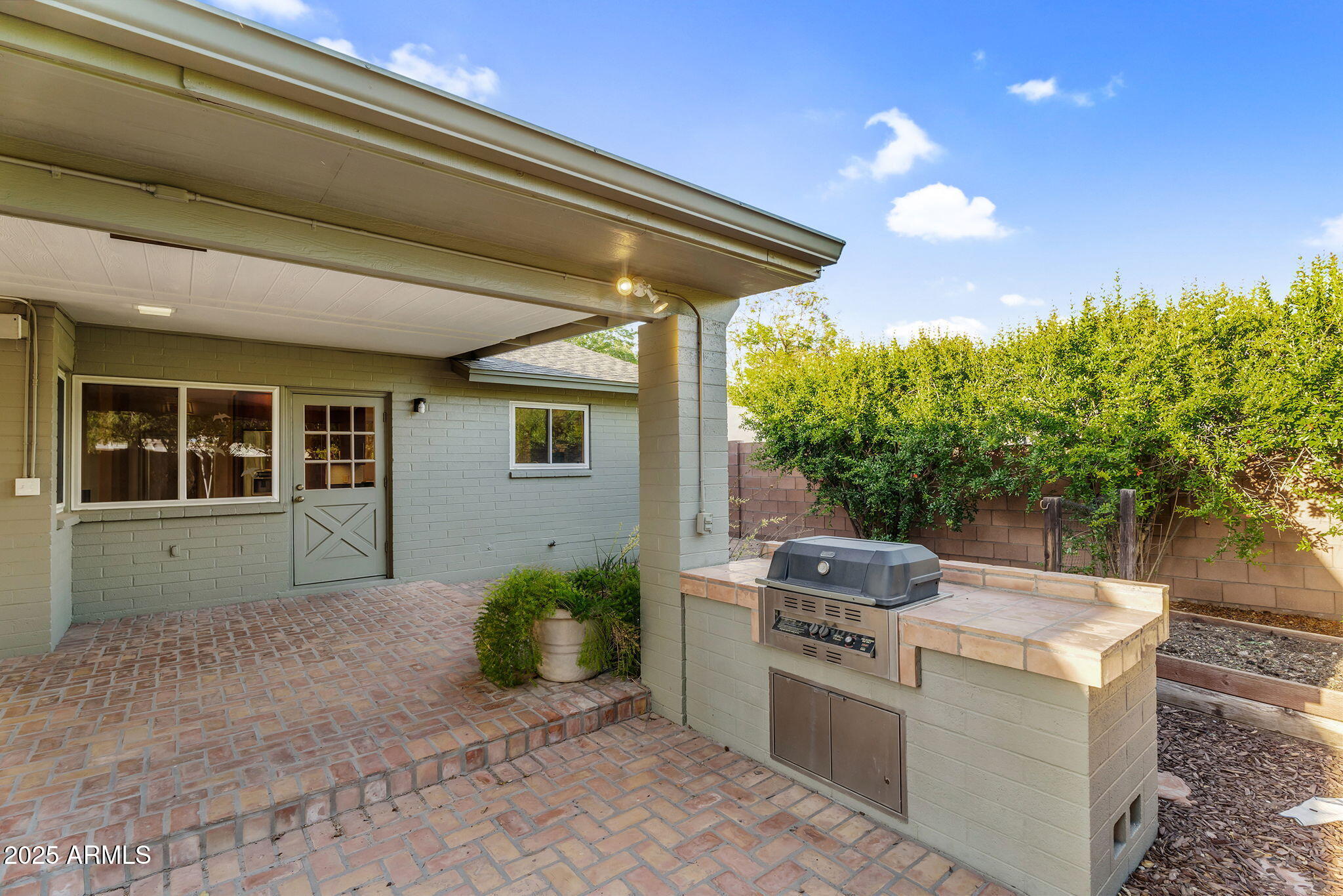 315 E MARLETTE Avenue