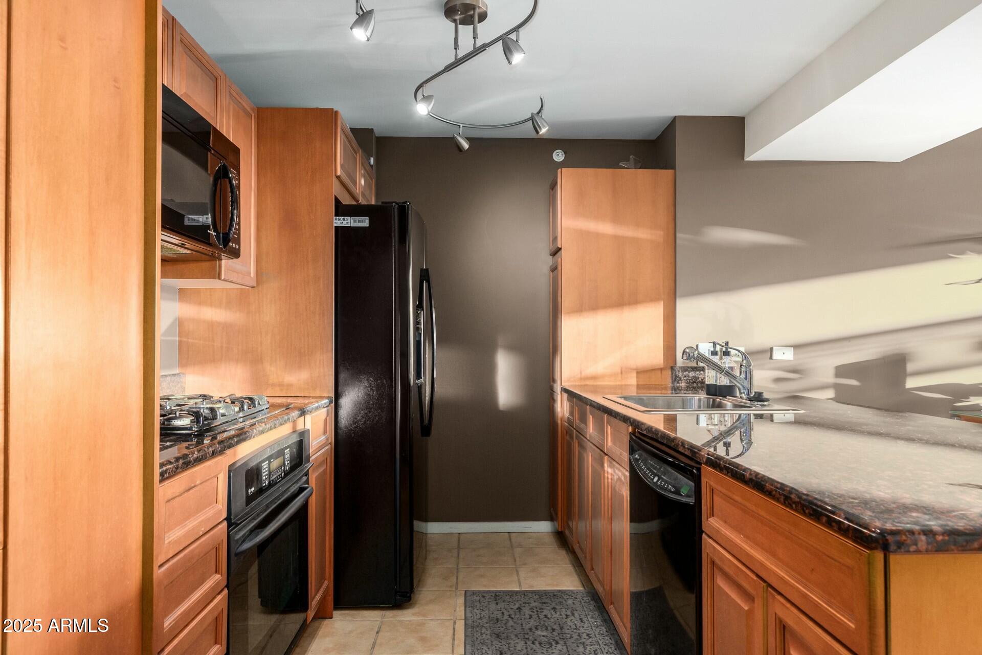 4808 N 24th Street, 527