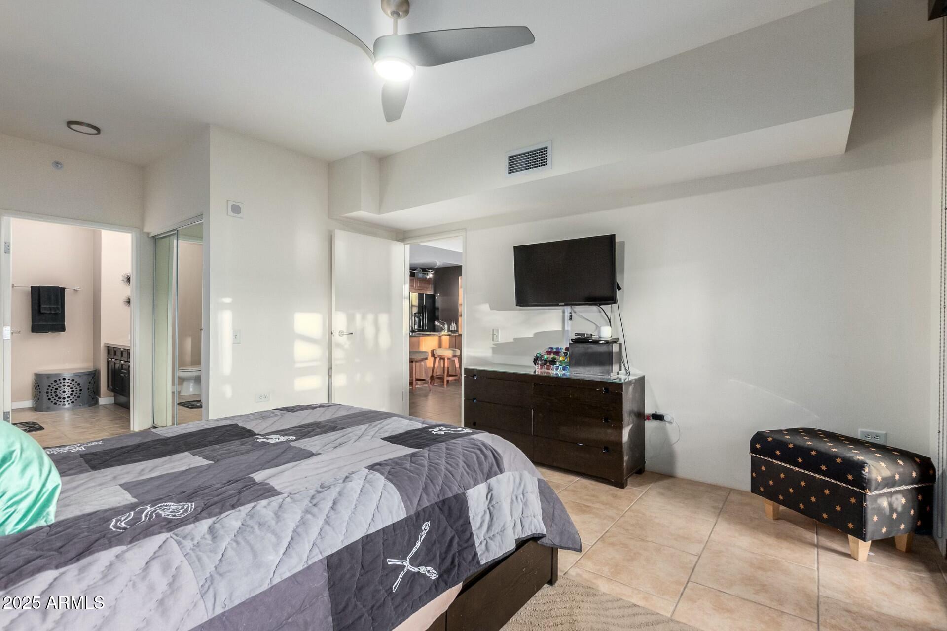 4808 N 24th Street, 527