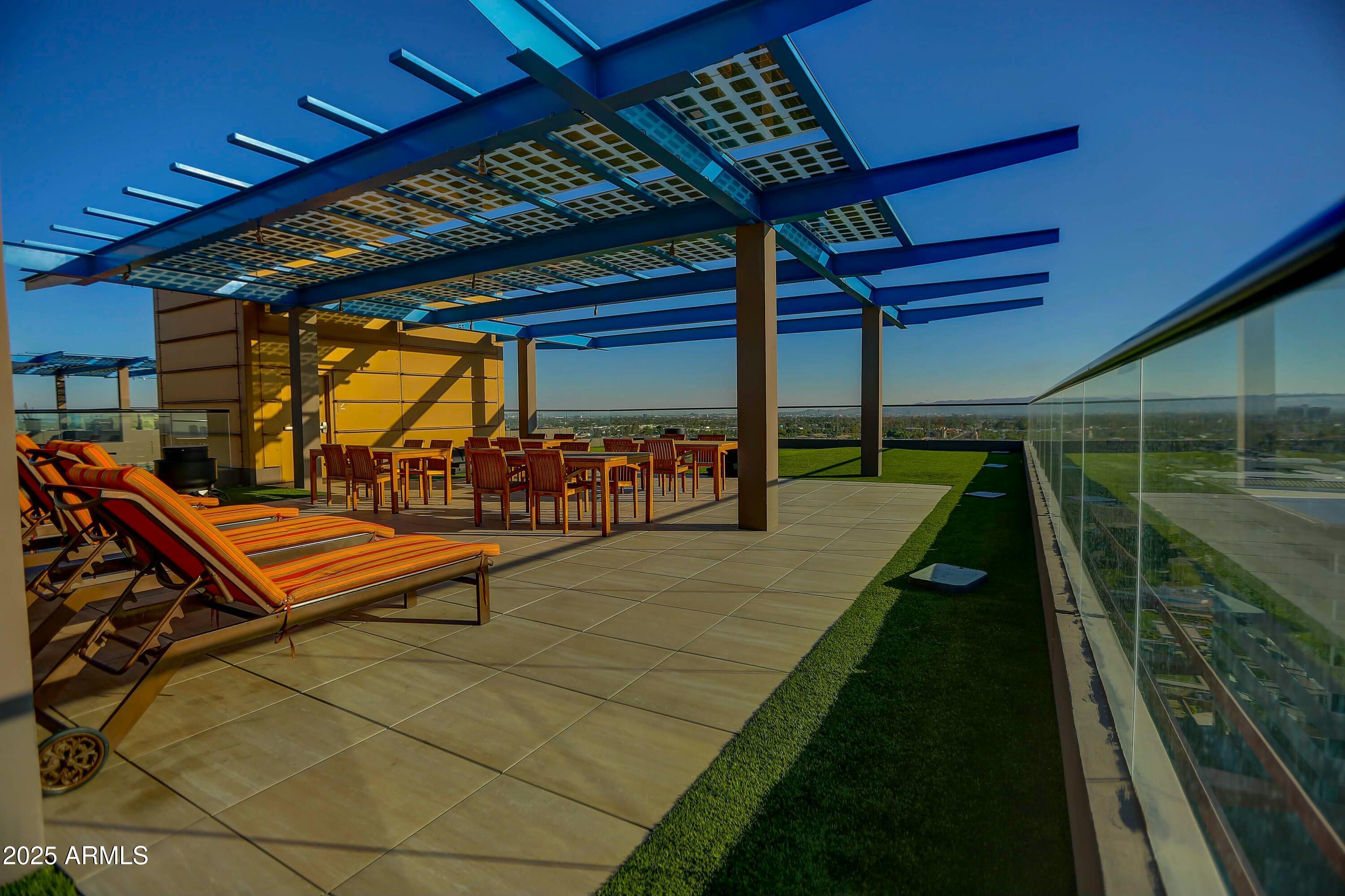 4808 N 24th Street, 527