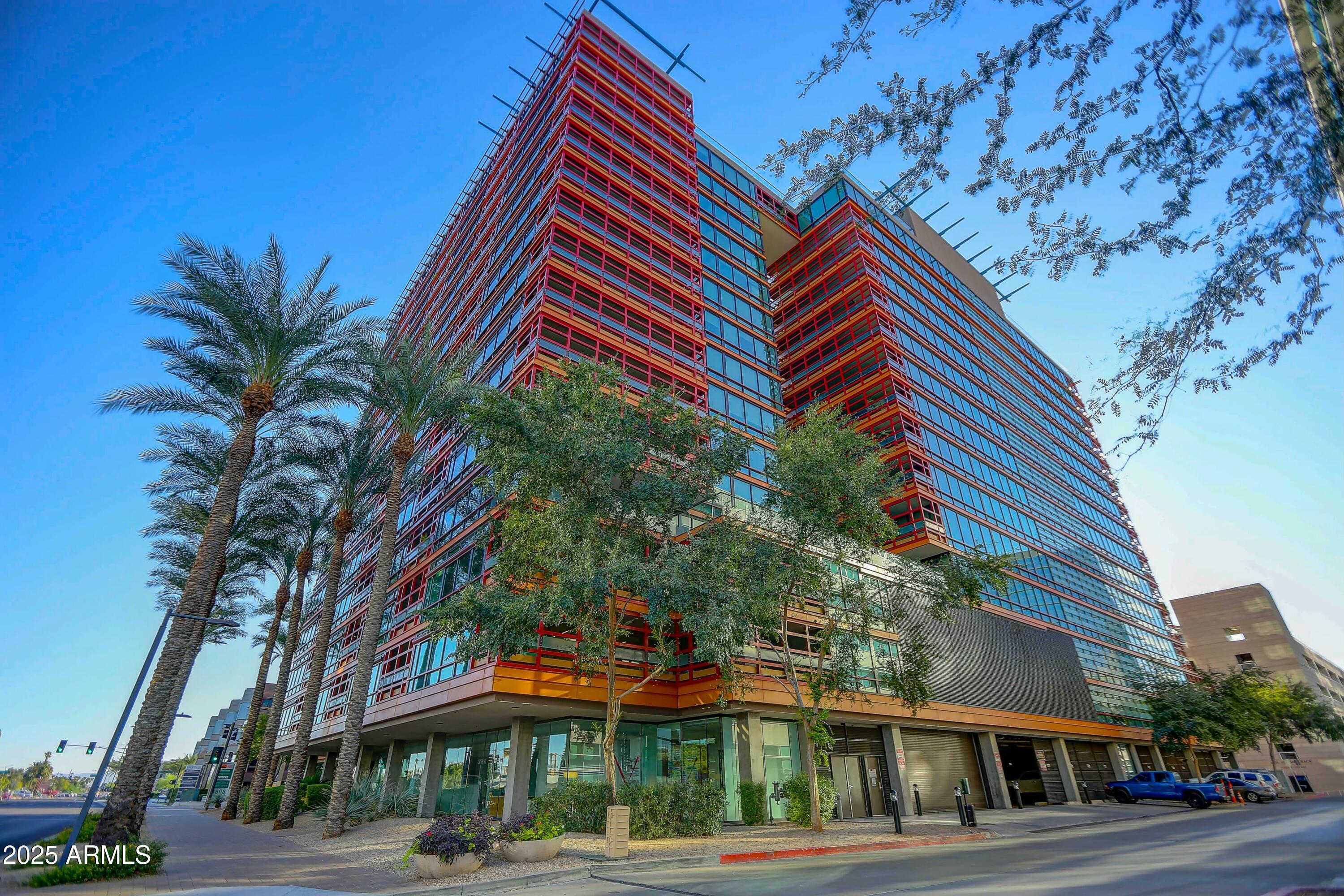 4808 N 24th Street, 527