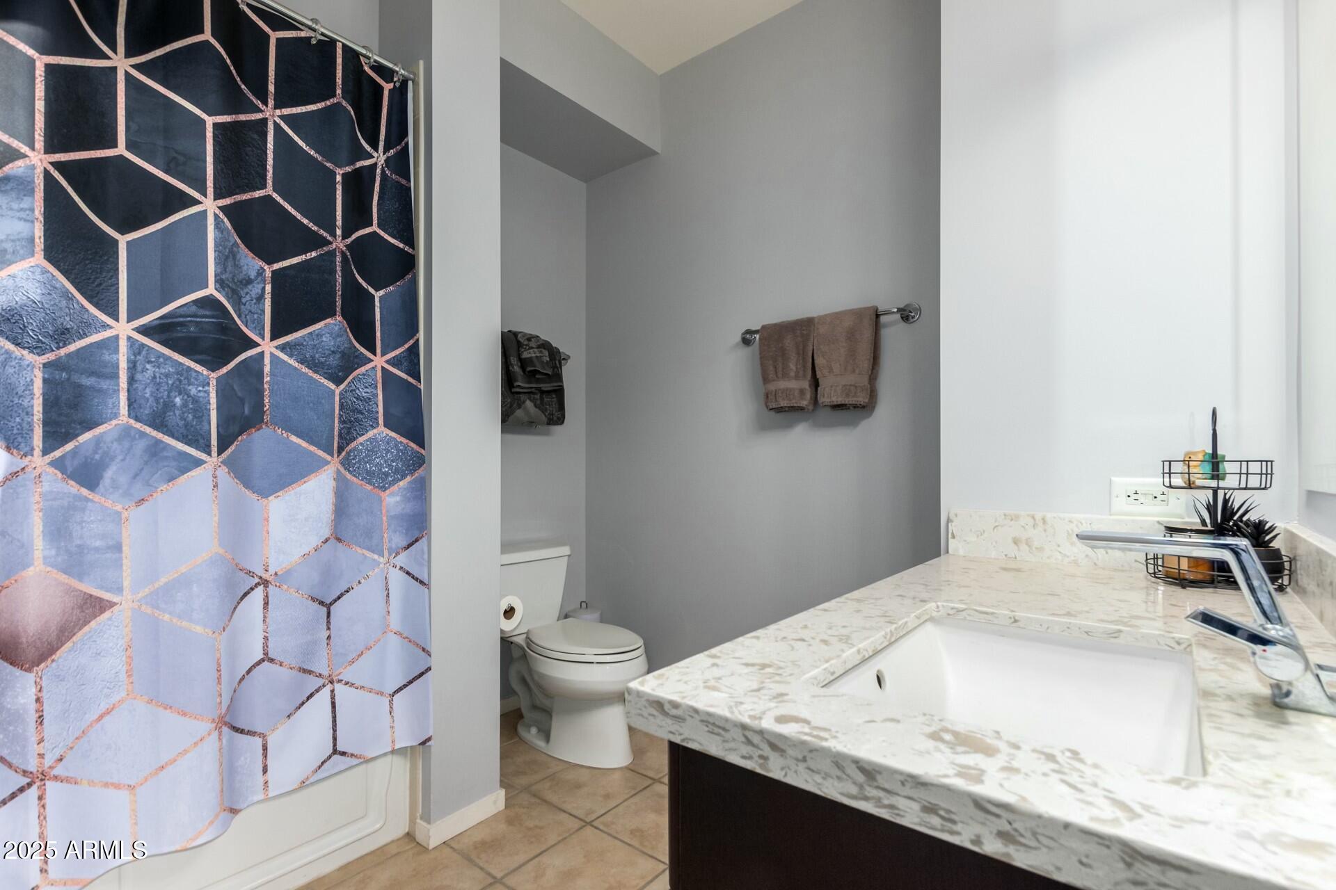 4808 N 24th Street, 527