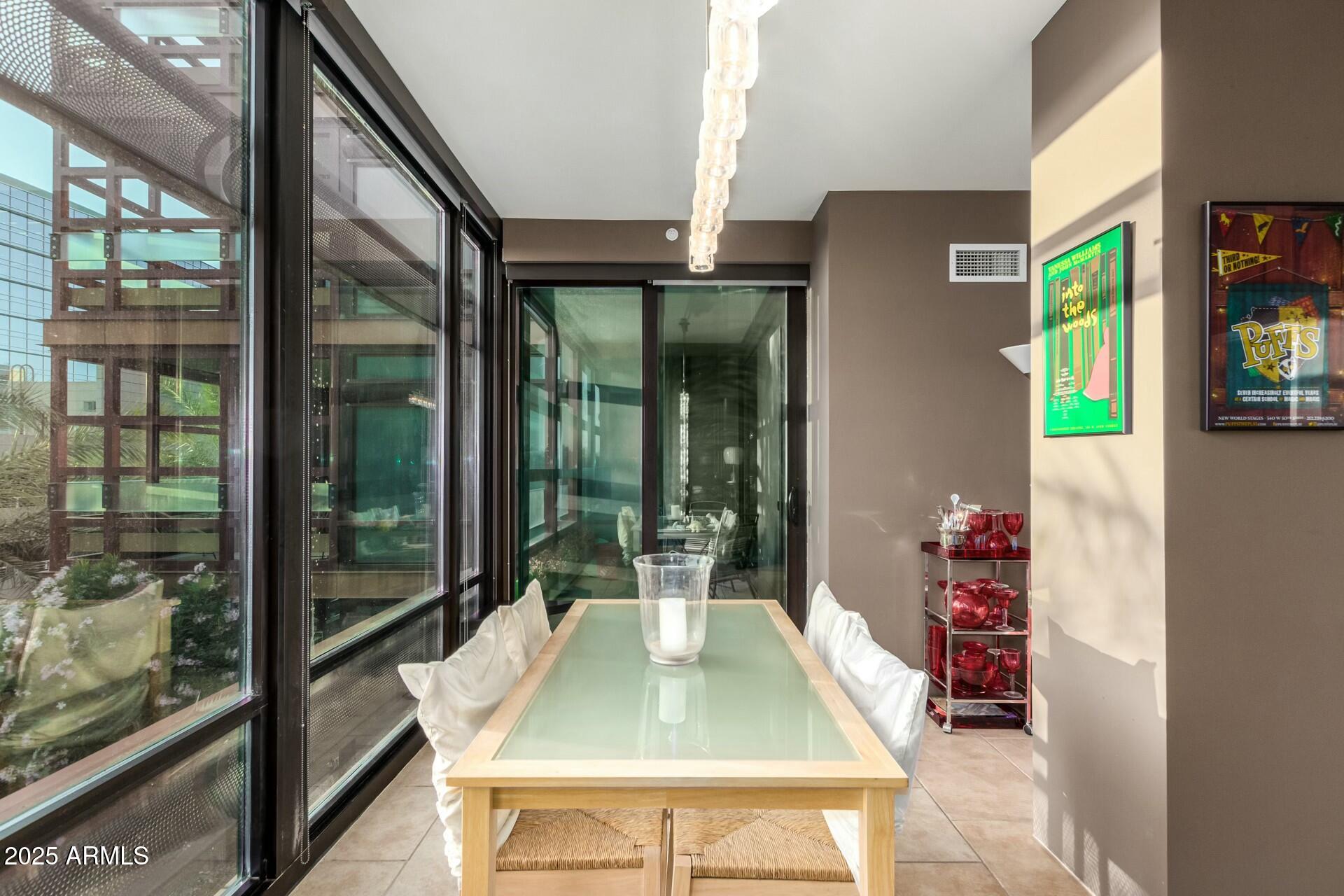 4808 N 24th Street, 527