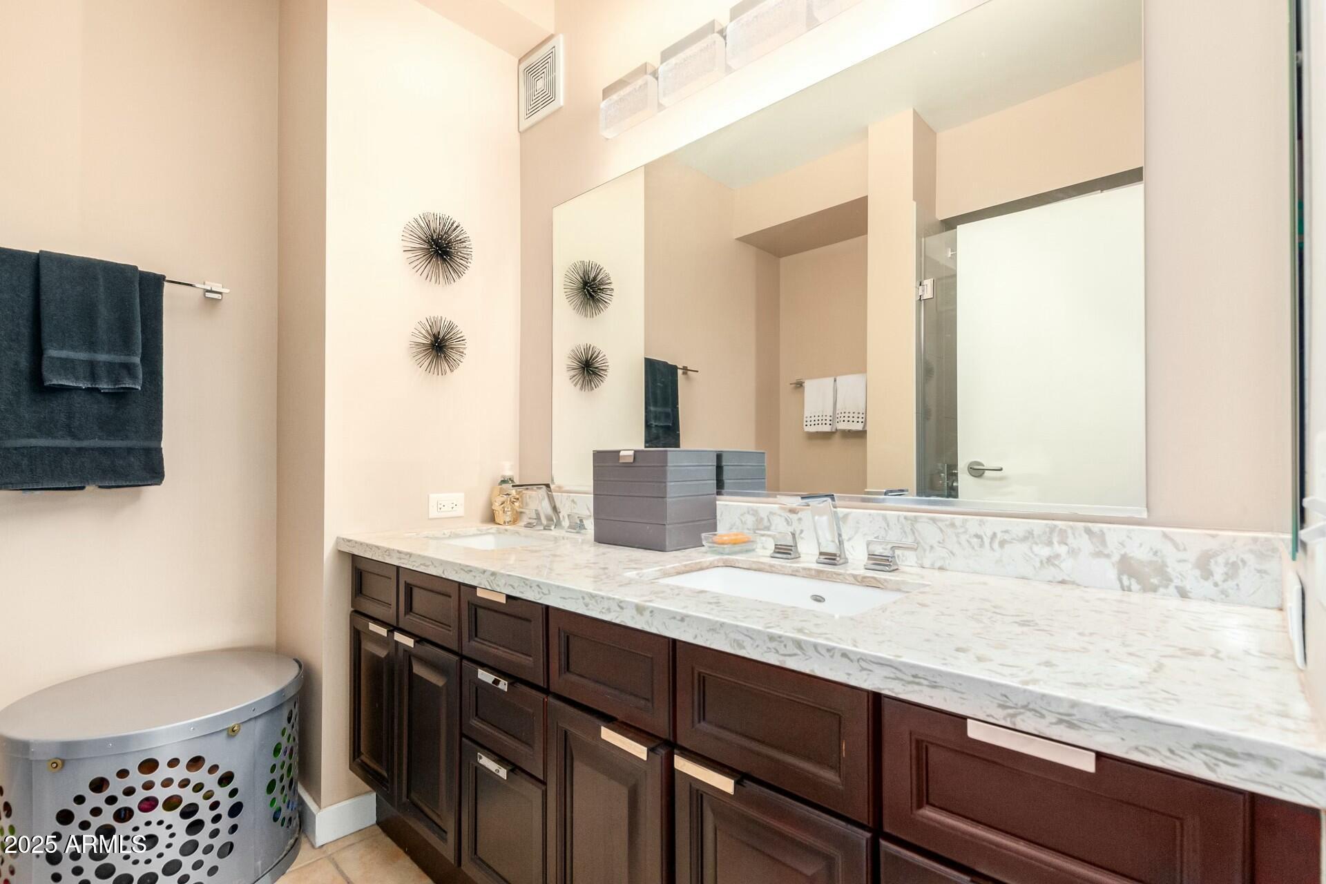 4808 N 24th Street, 527