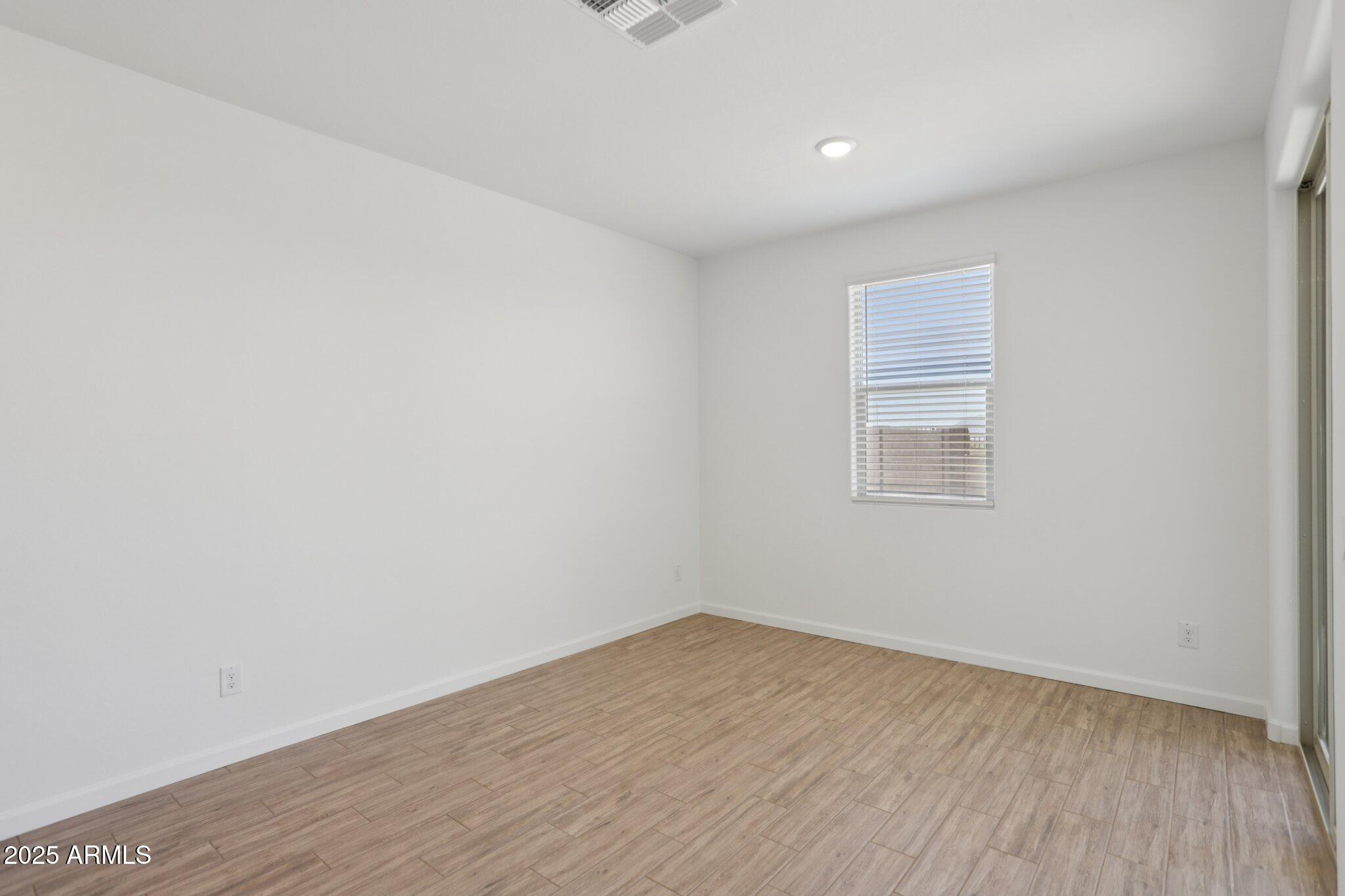 9543 W PARKWAY Drive