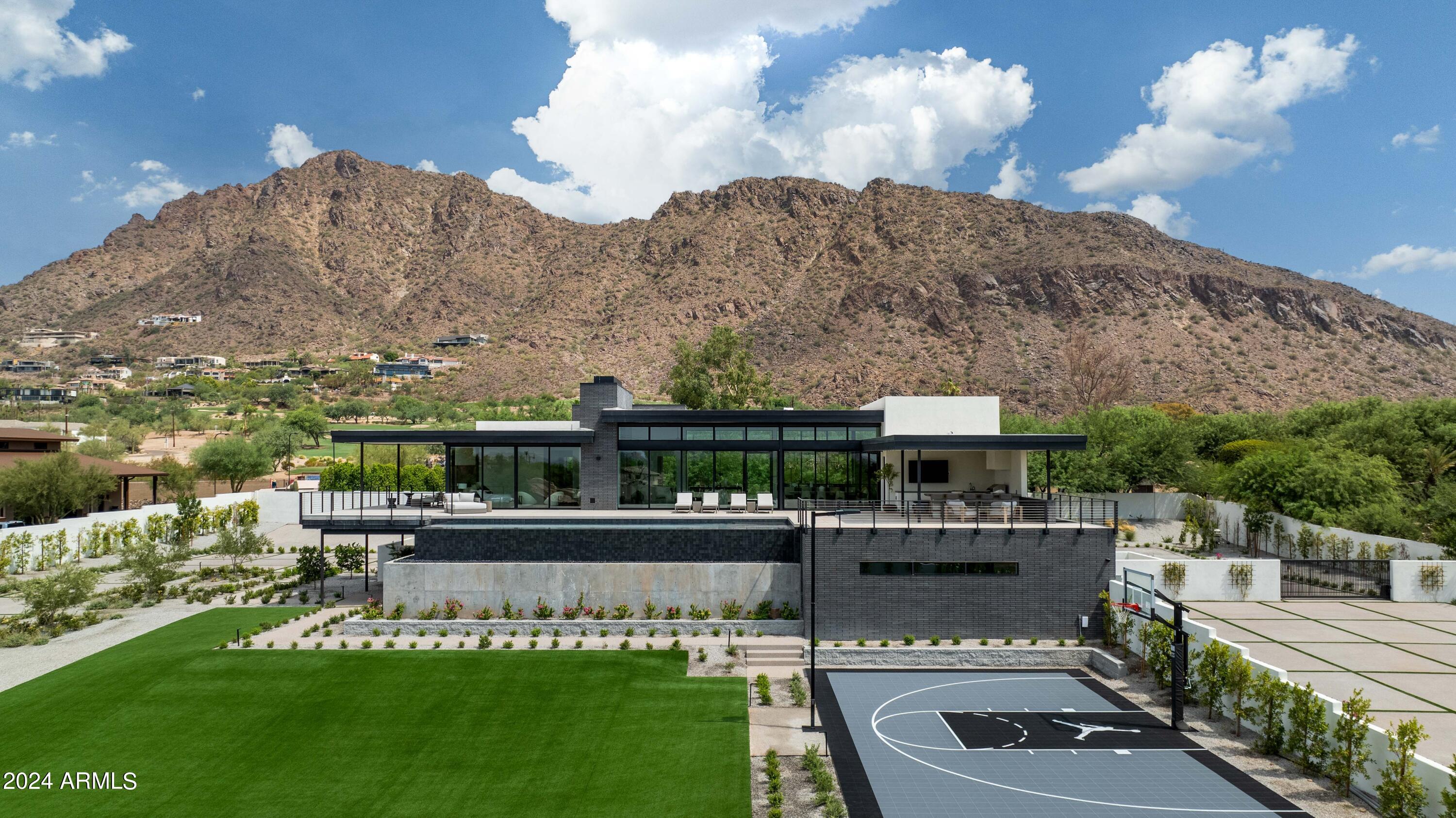 5814 E CAMELBACK Road