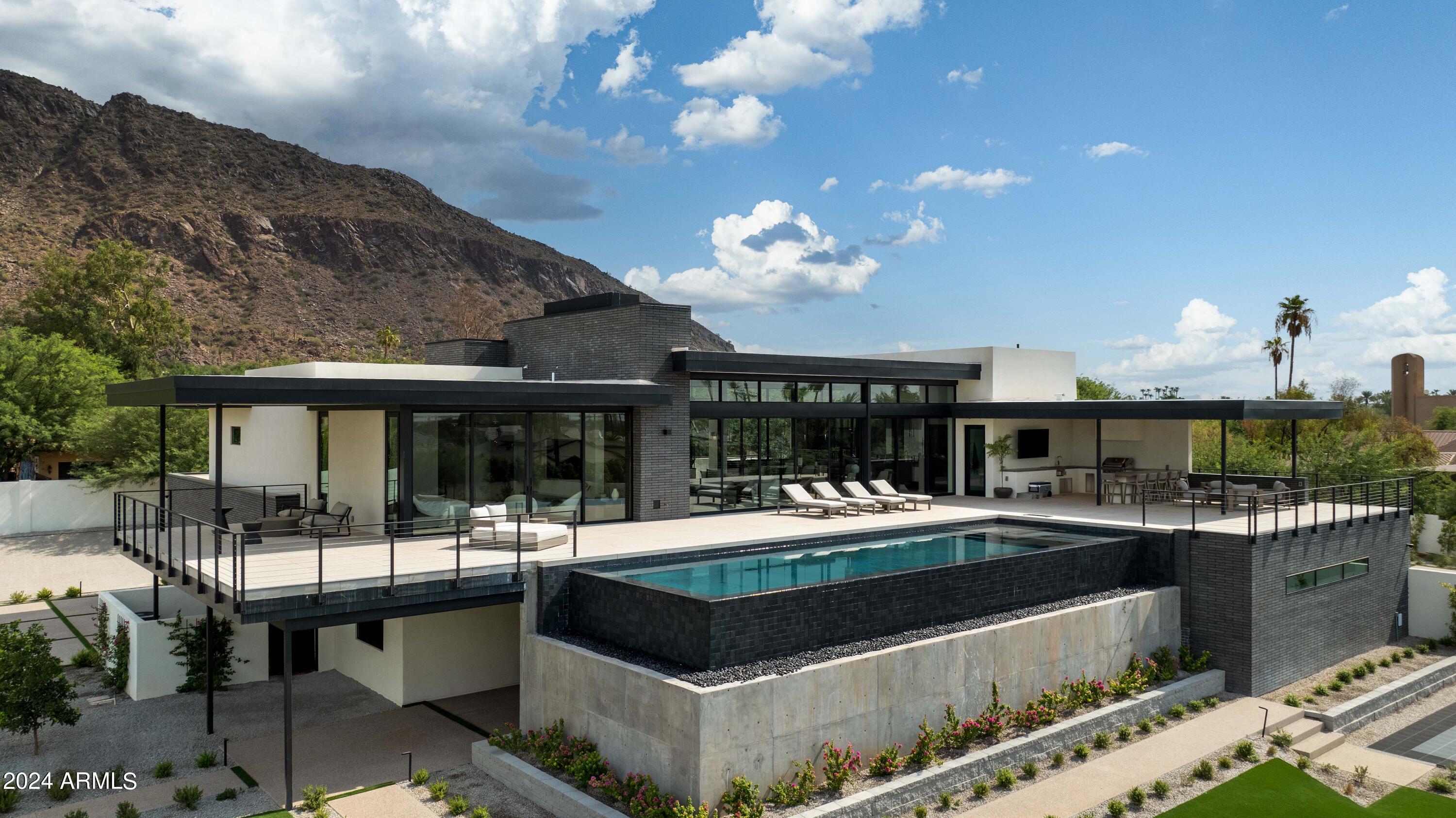 5814 E CAMELBACK Road