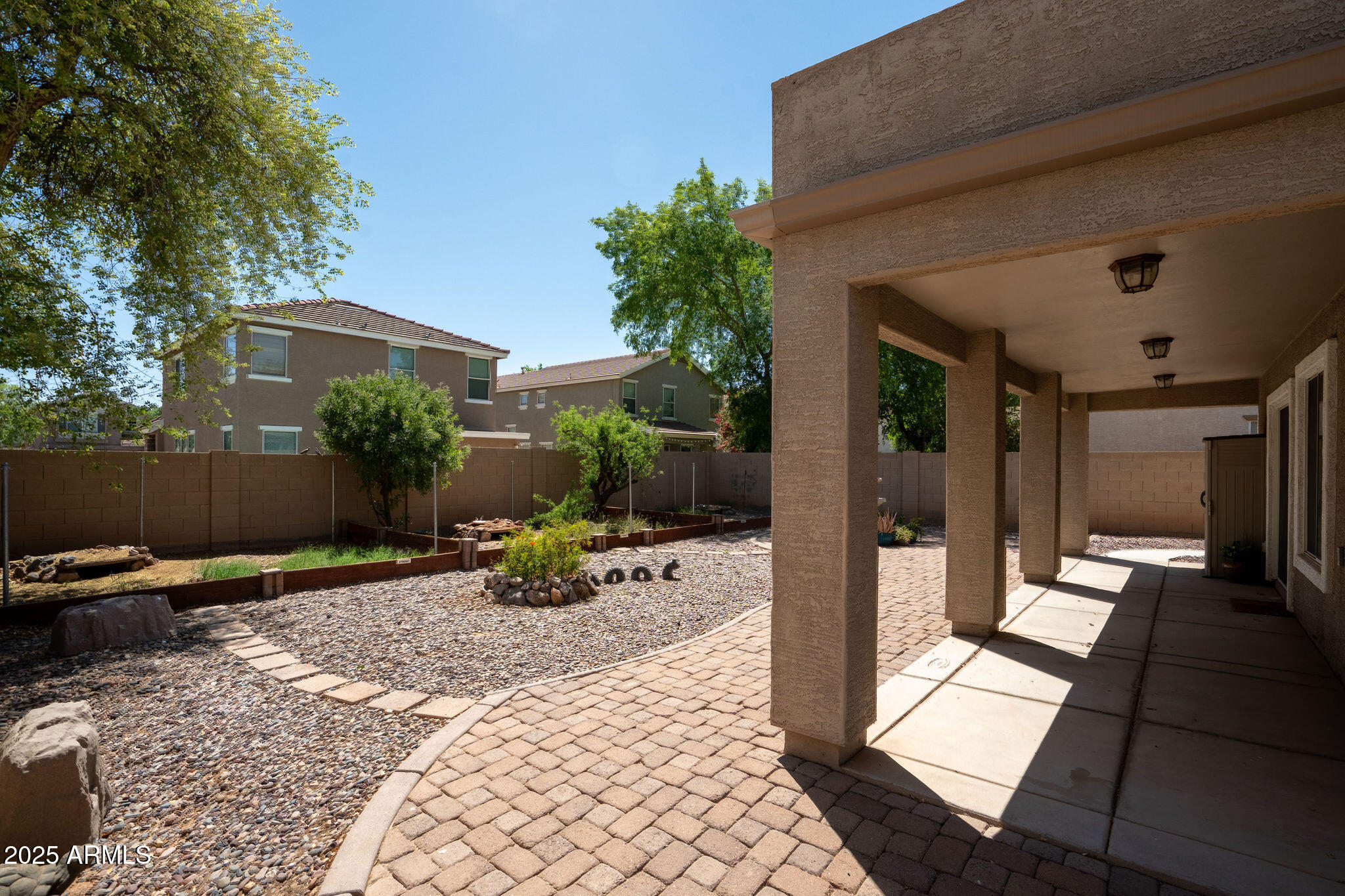 4349 E WINDSOR Court