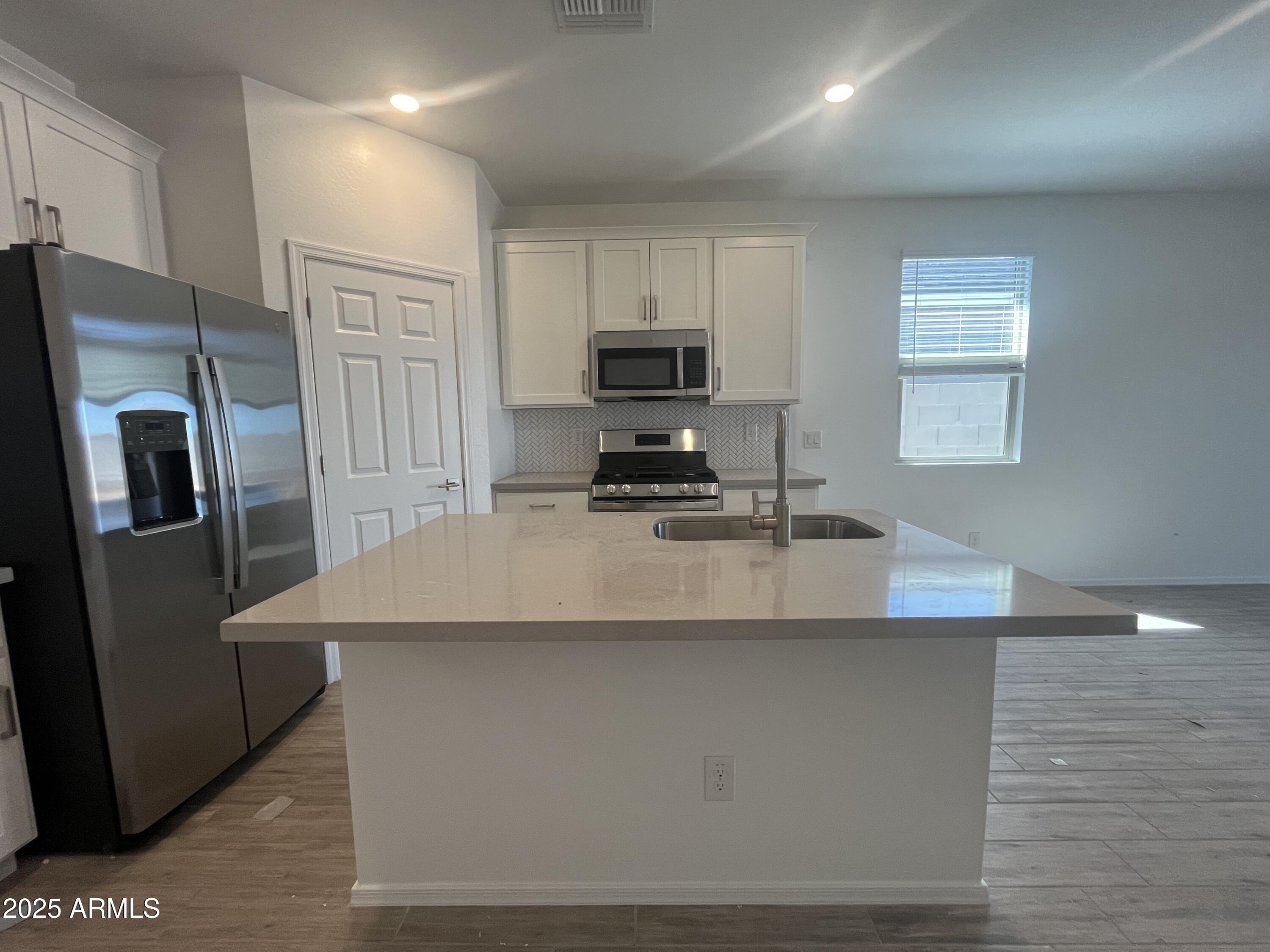 47692 W MOELLER Road