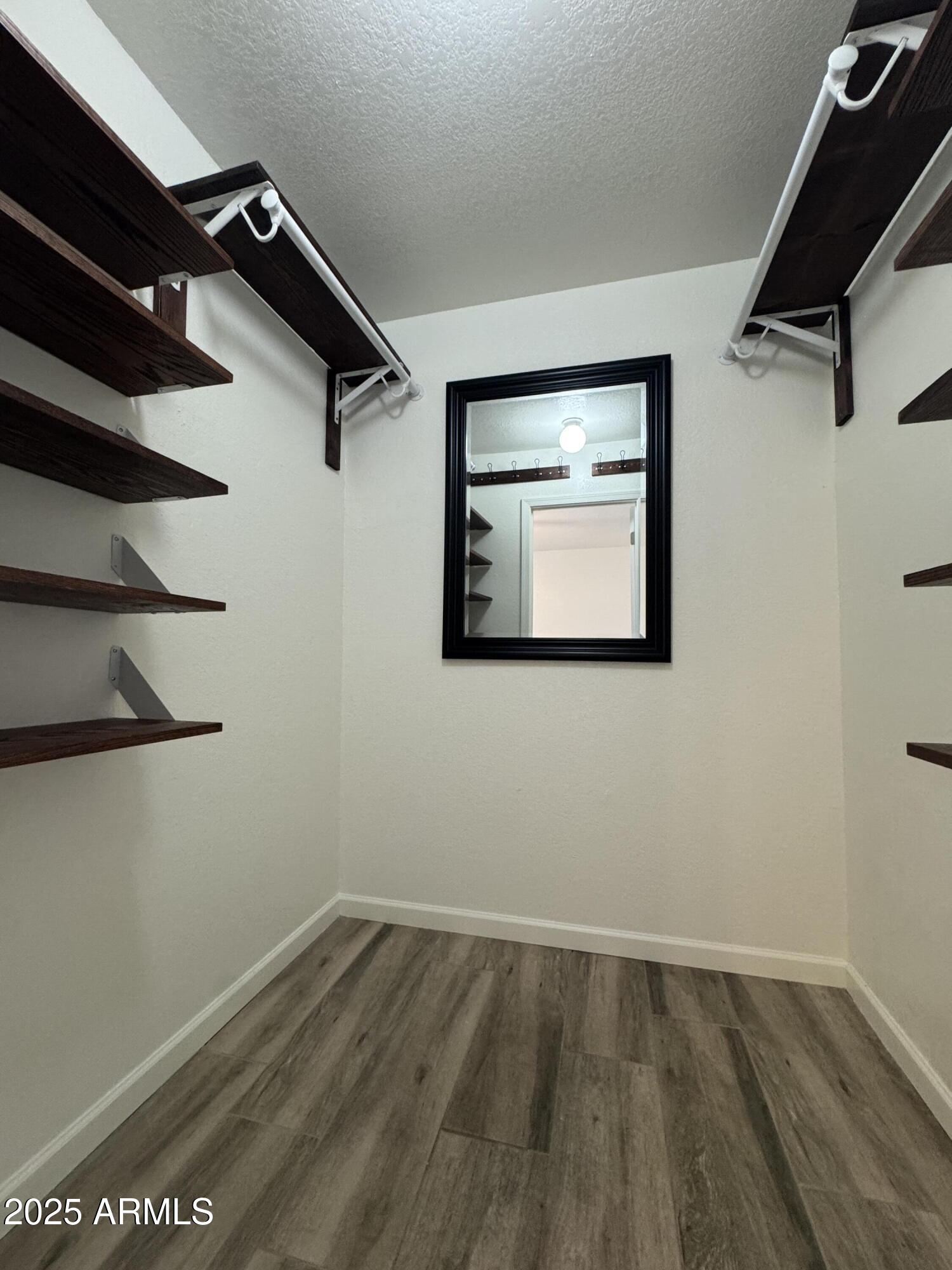 5114 E EDGEMONT Avenue