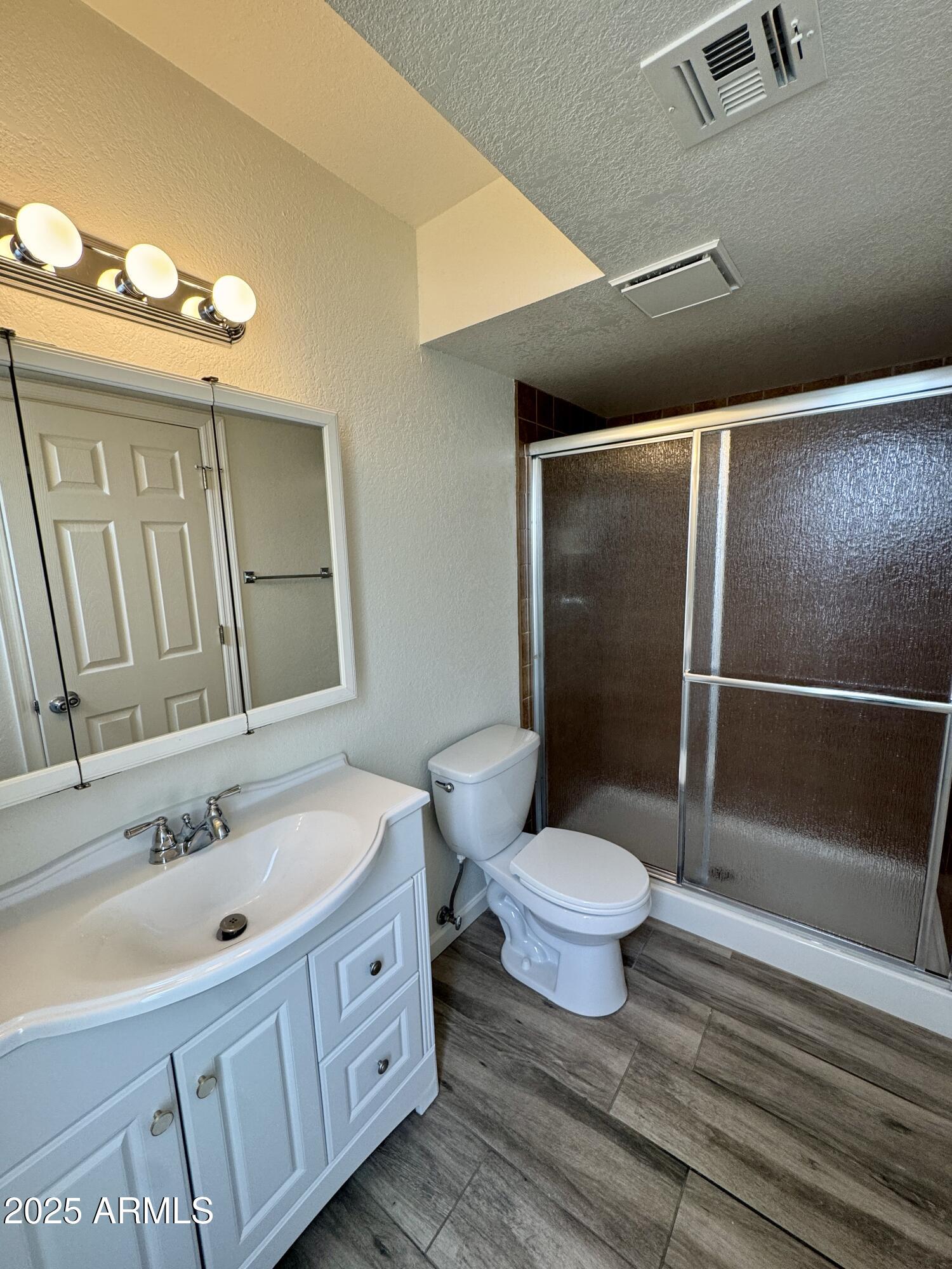 5114 E EDGEMONT Avenue