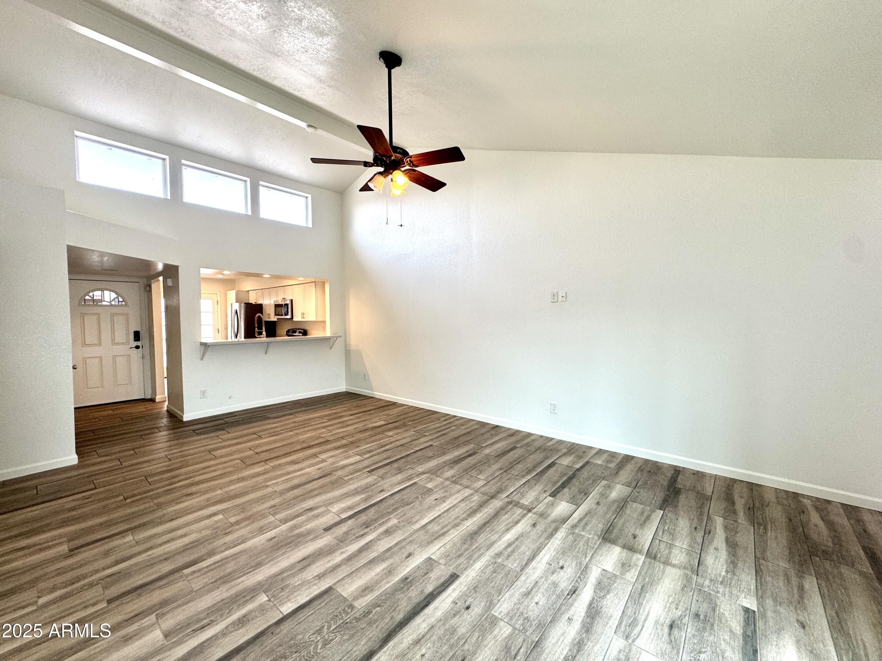 5114 E EDGEMONT Avenue