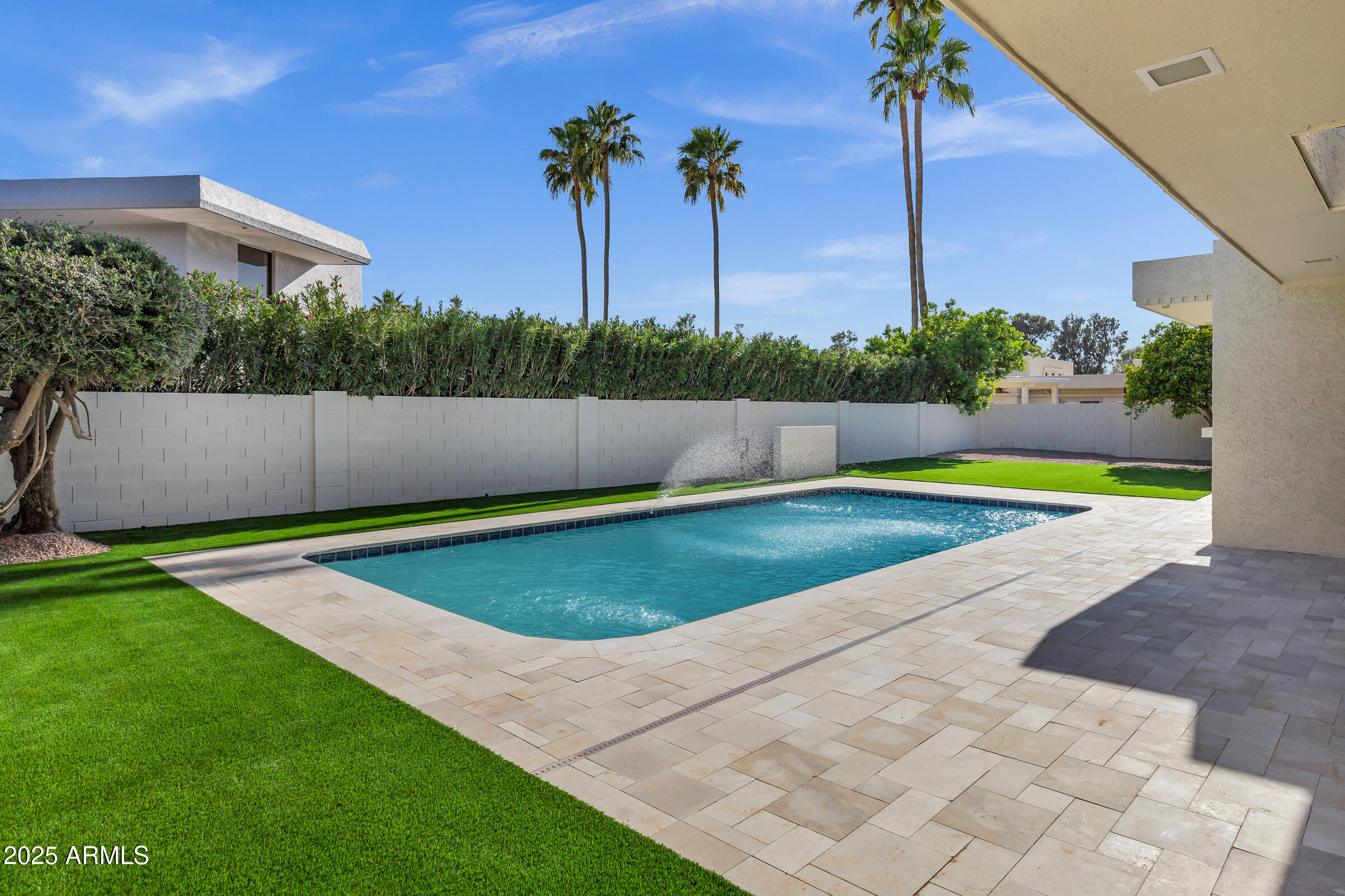 8019 E DEL TIMBRE Drive