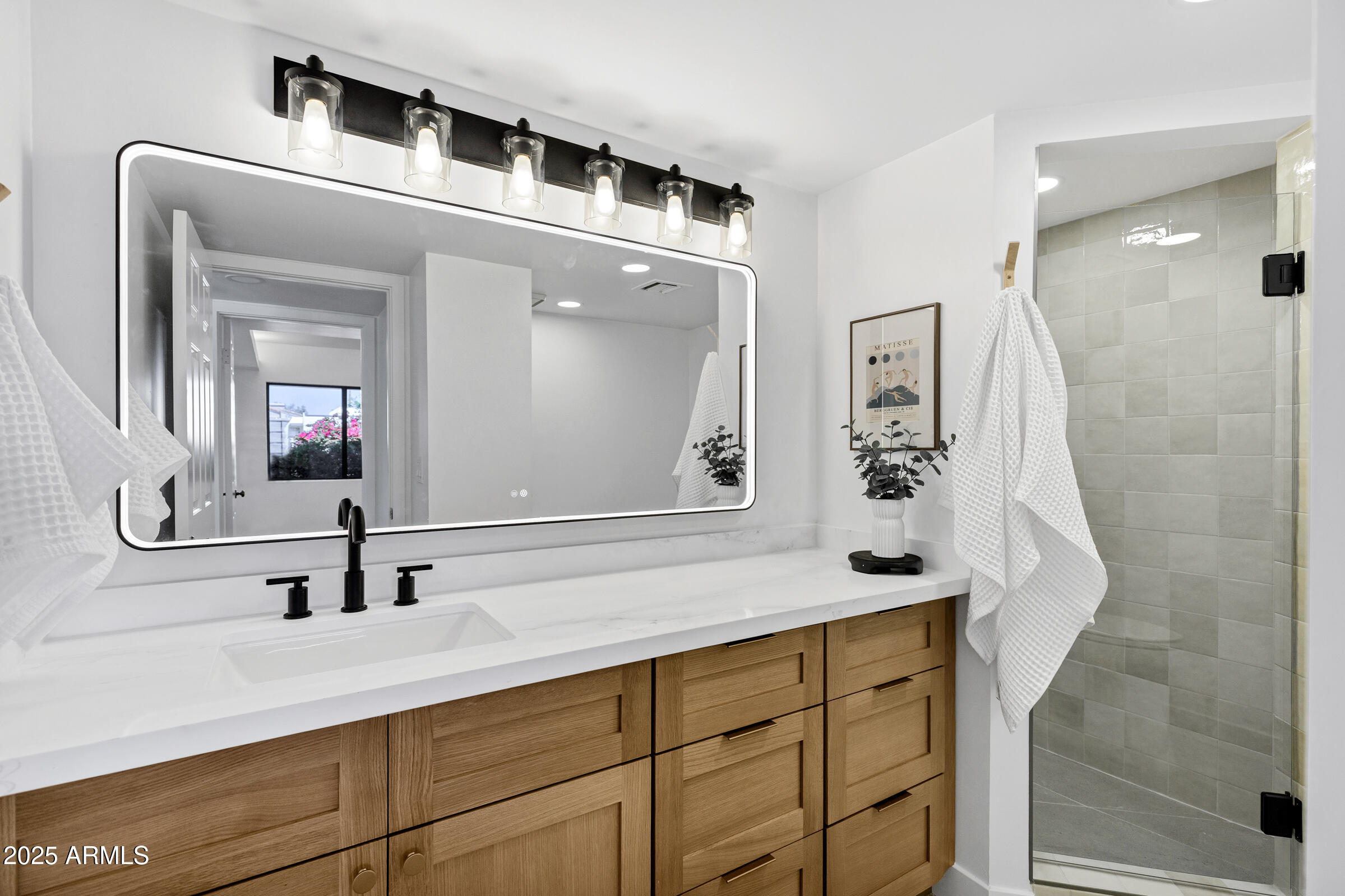 8019 E DEL TIMBRE Drive